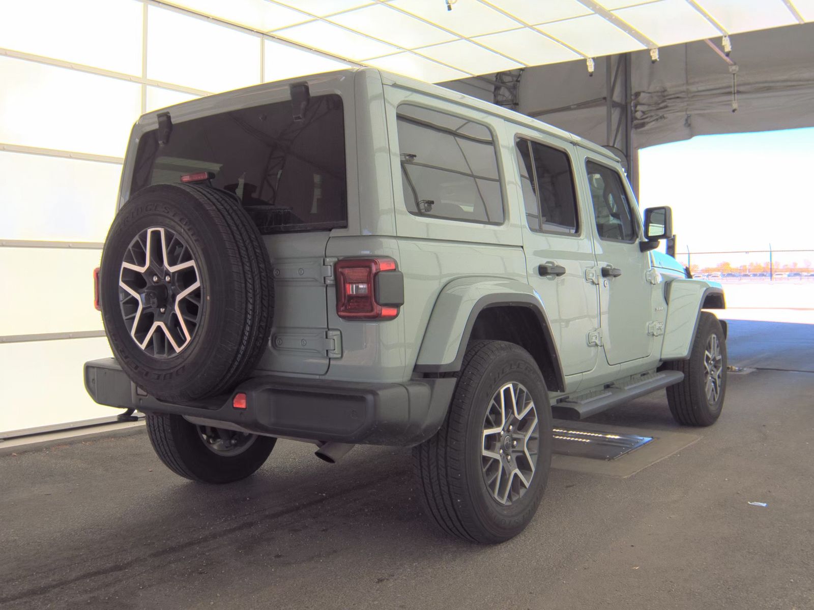 2024 Jeep Wrangler Sahara AWD