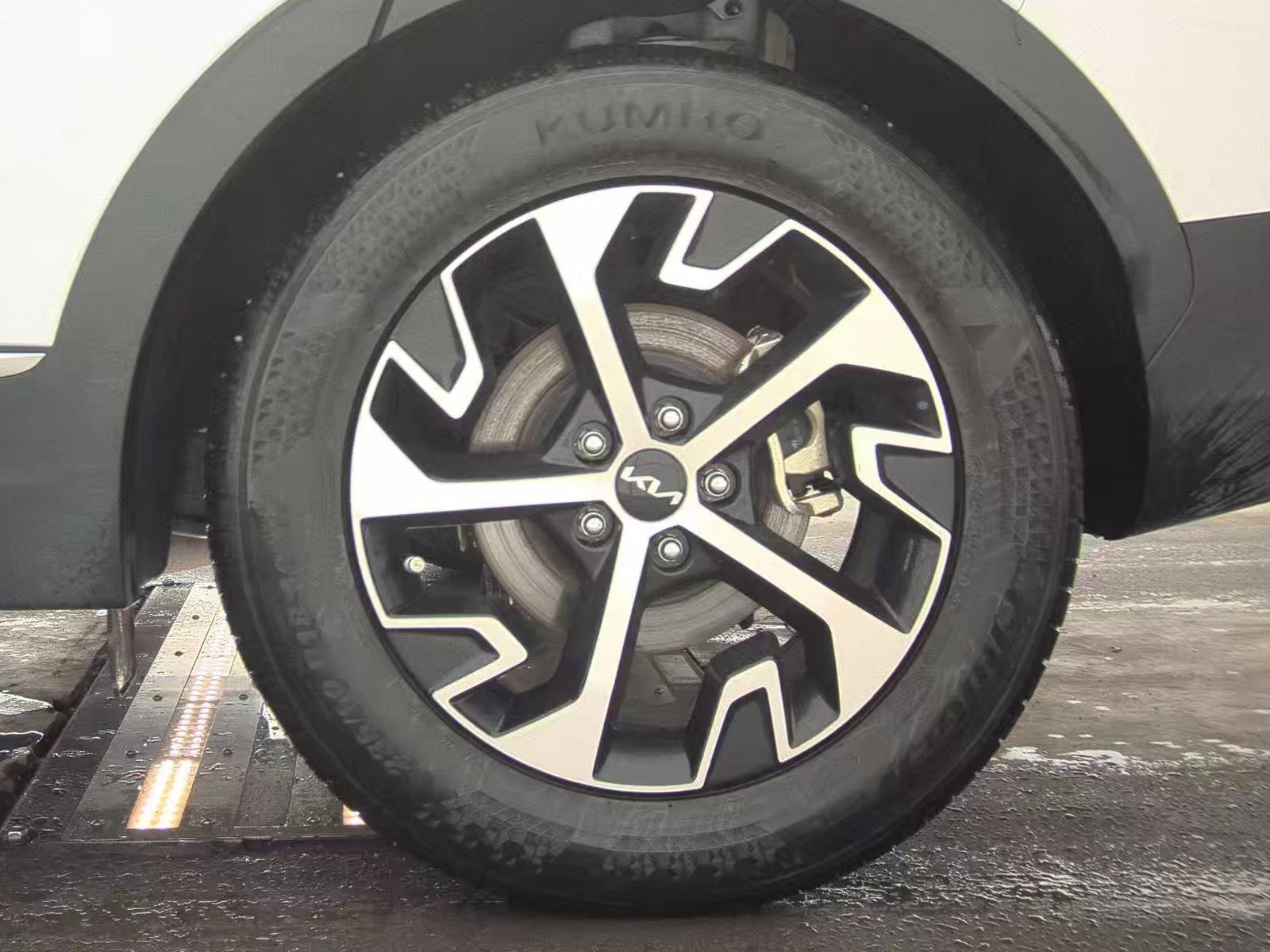 2025 Kia Sportage EX FWD