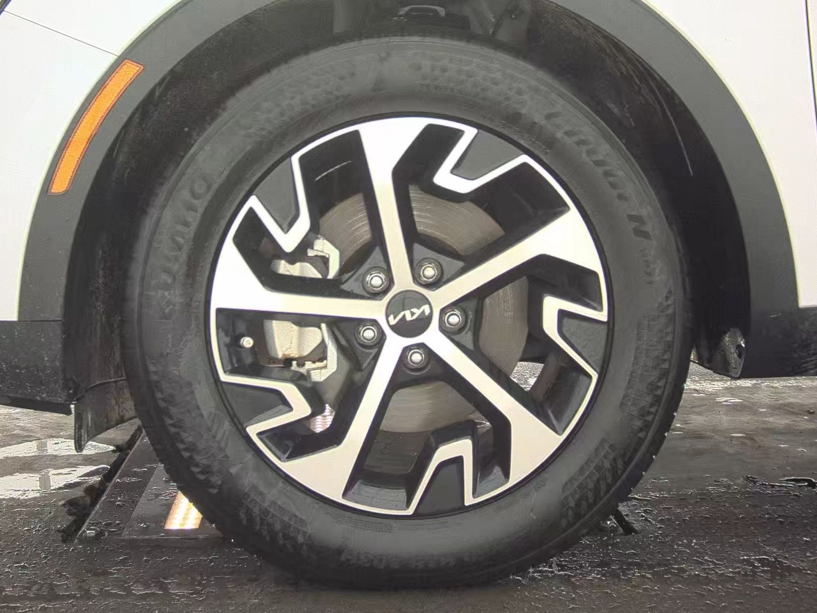 2025 Kia Sportage EX FWD