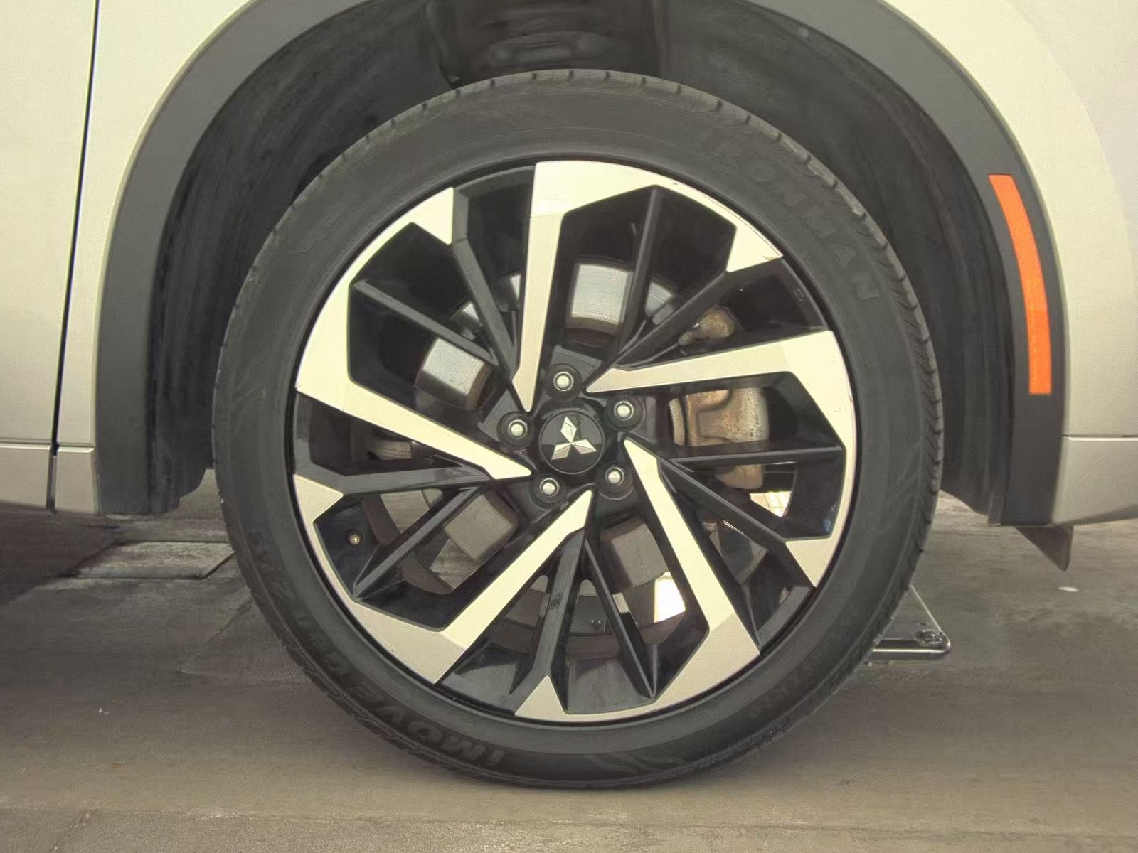 2023 Mitsubishi Outlander PHEV 40th Anniversary Edition AWD