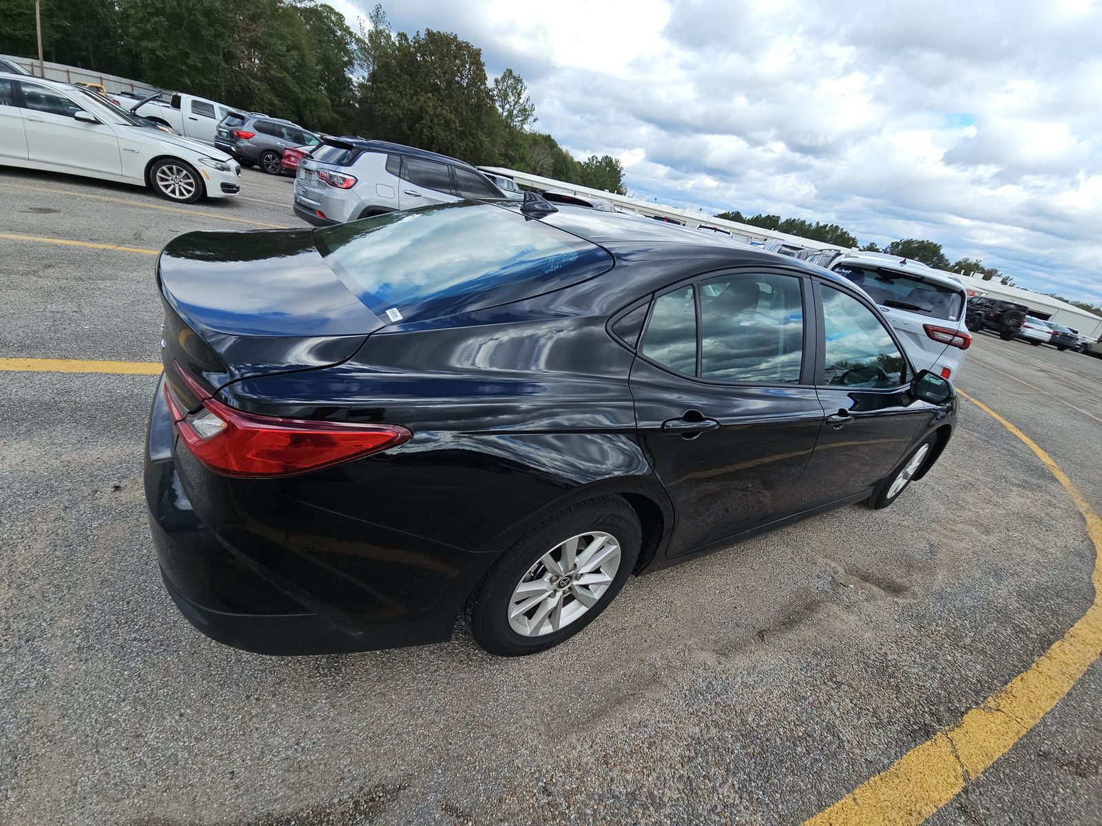 2025 Toyota Camry LE FWD