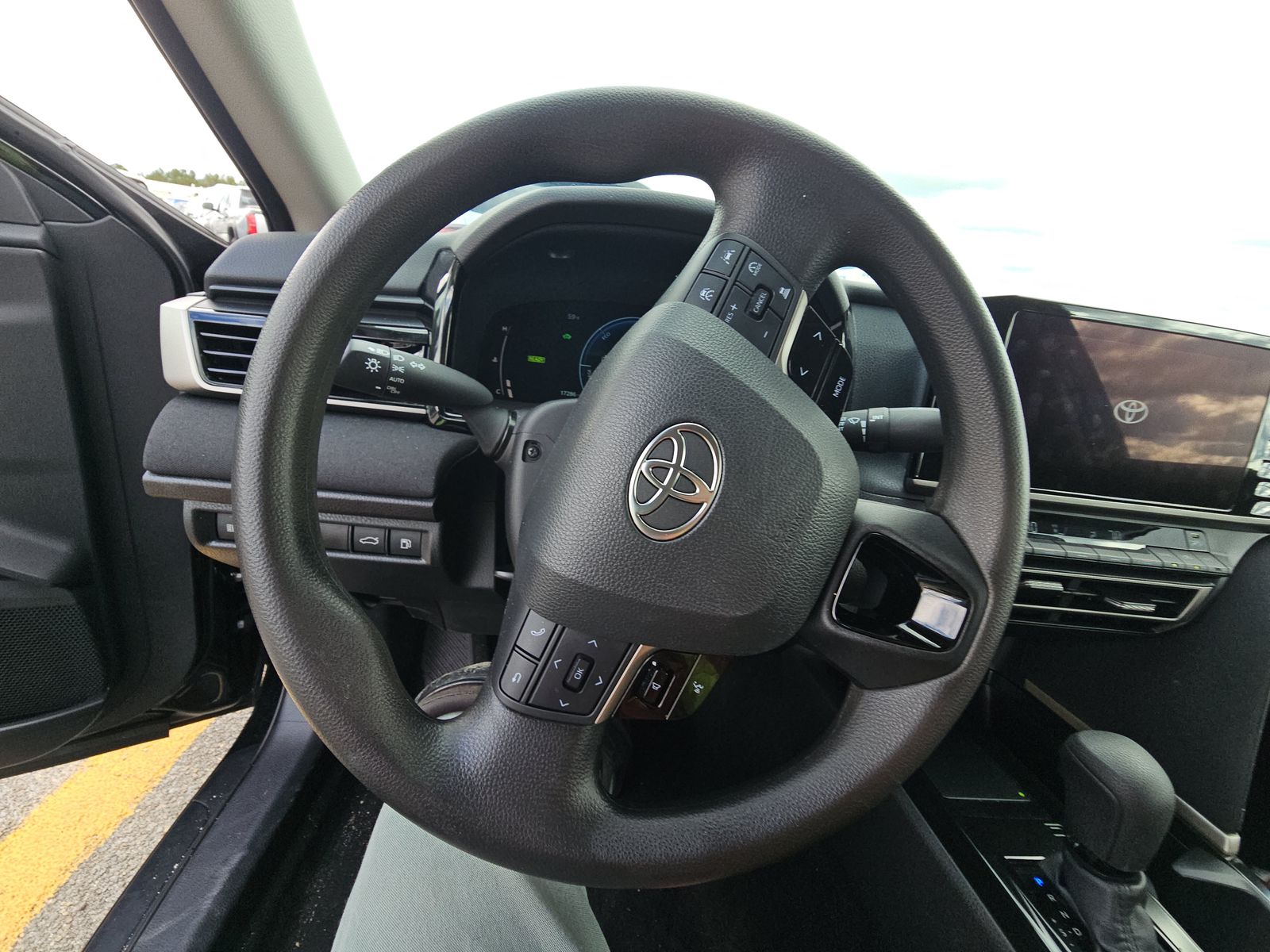 2025 Toyota Camry LE FWD