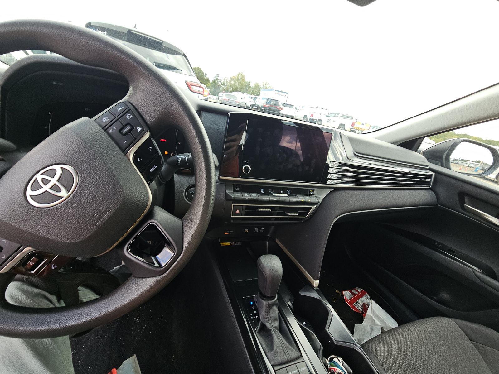 2025 Toyota Camry LE FWD