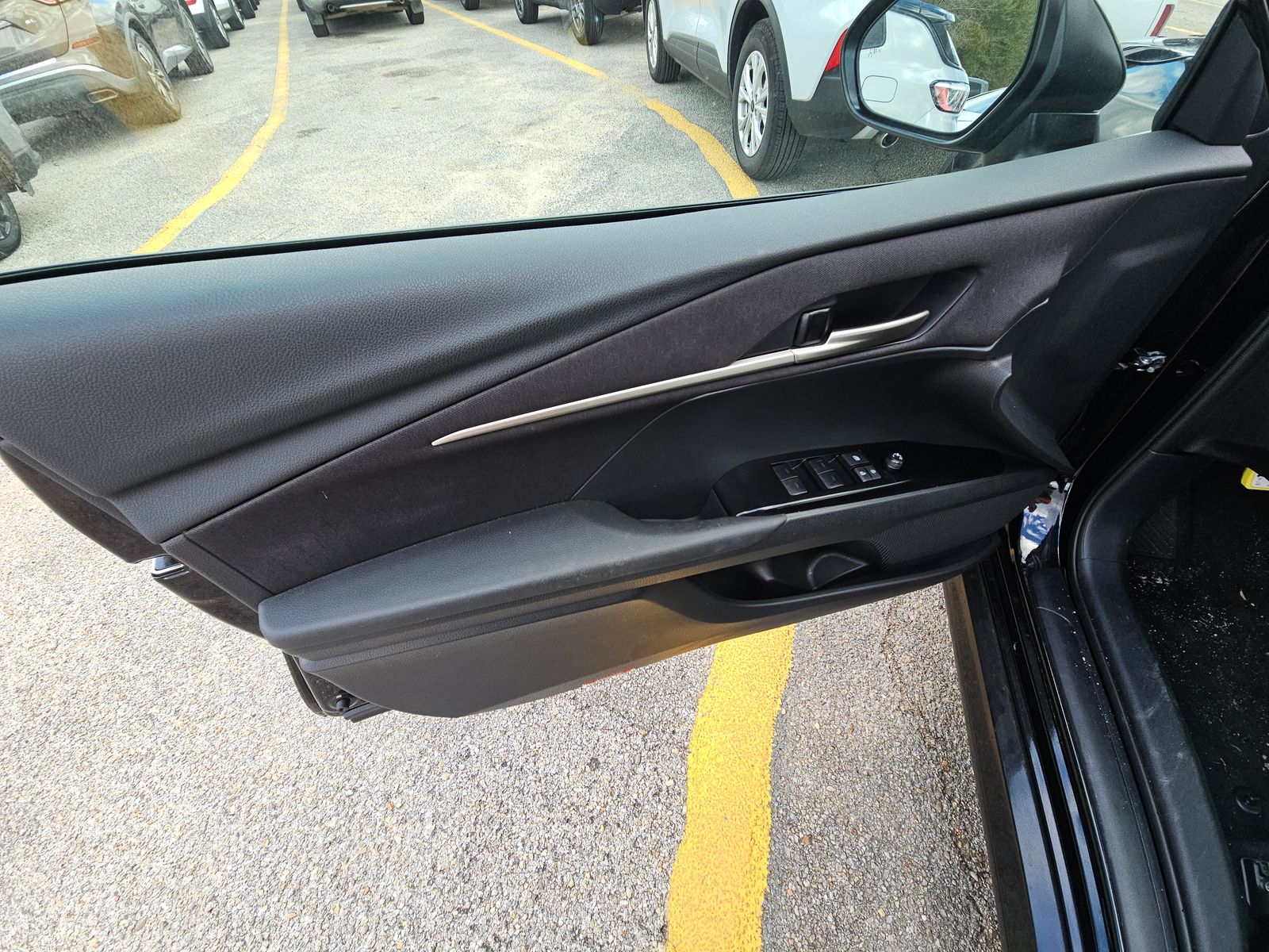 2025 Toyota Camry LE FWD