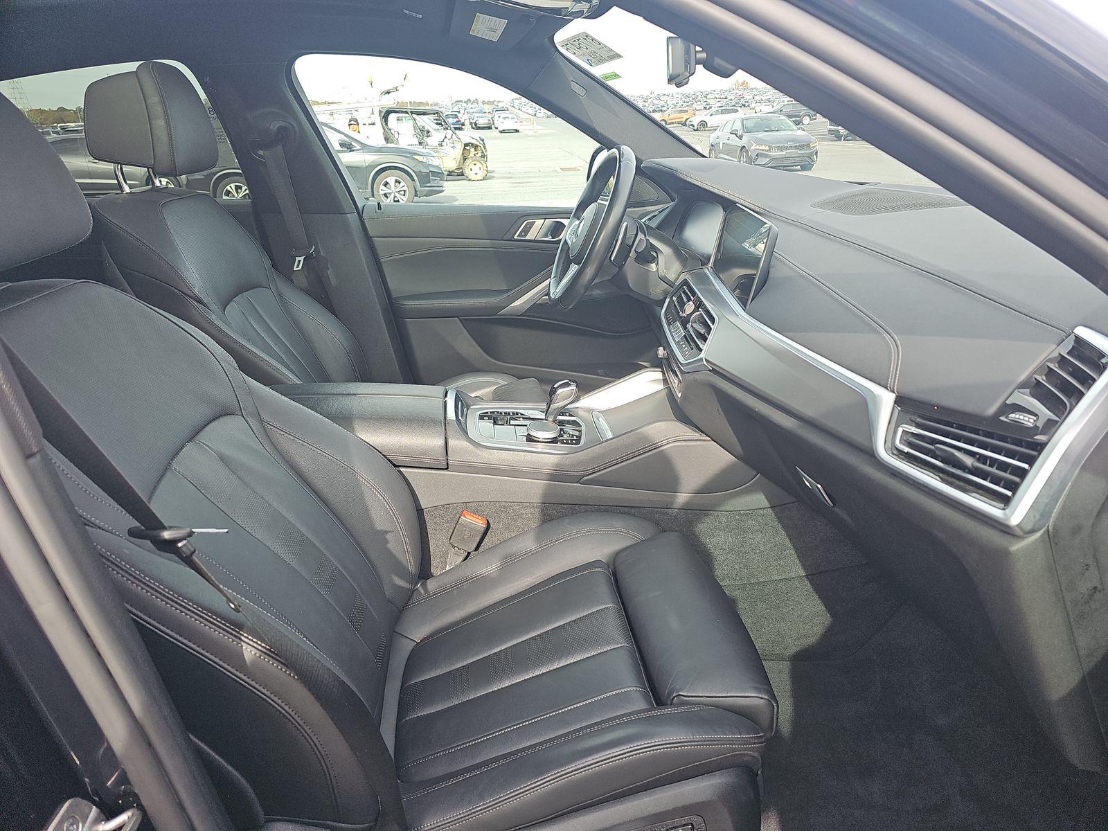 2022 BMW X6 xDrive40i AWD