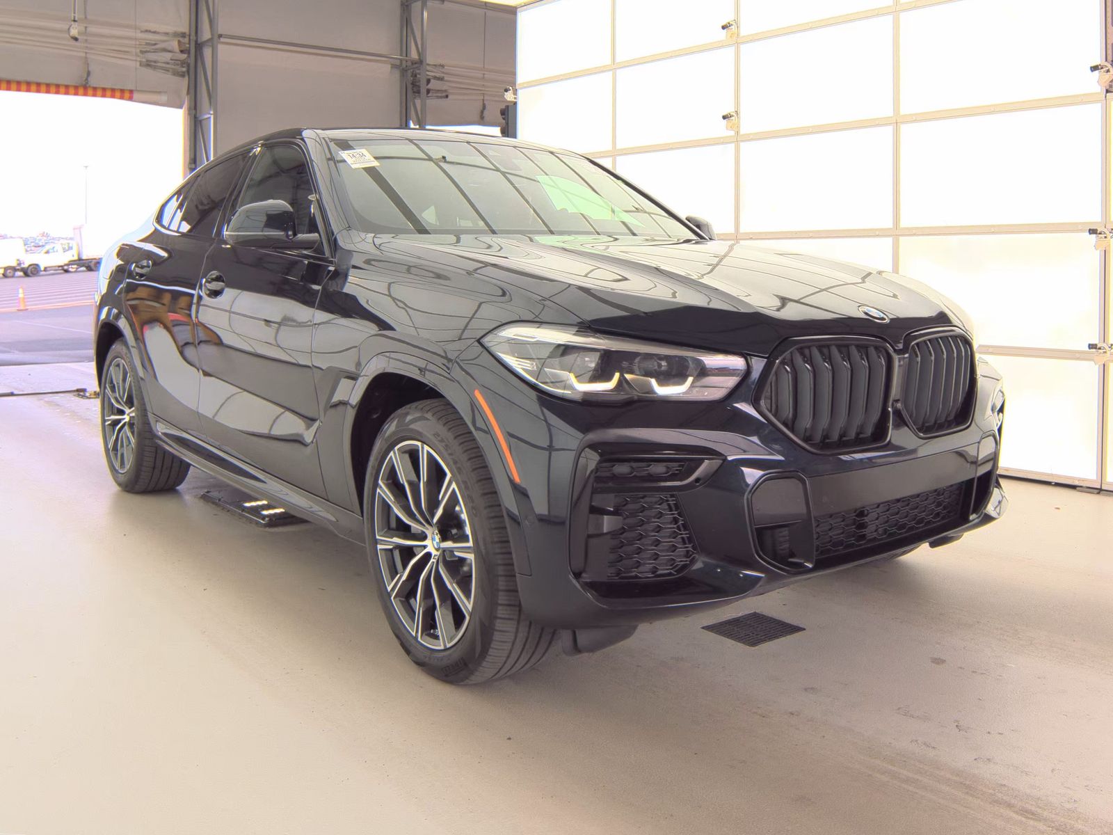 2022 BMW X6 xDrive40i AWD