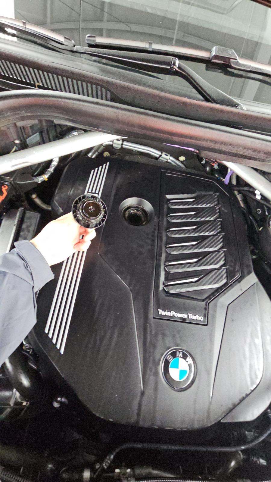 2022 BMW X6 xDrive40i AWD