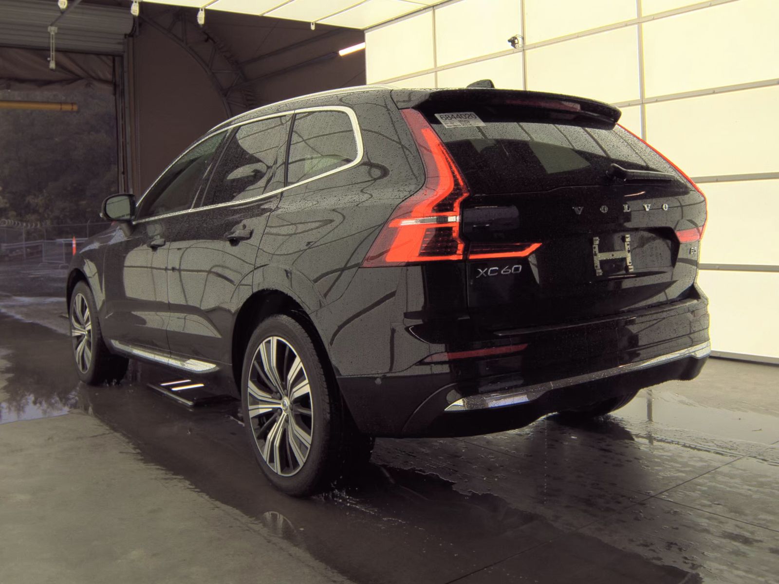 2023 Volvo XC60 B5 Plus FWD