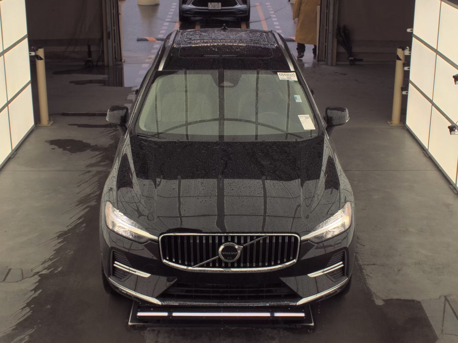 2023 Volvo XC60 B5 Plus FWD