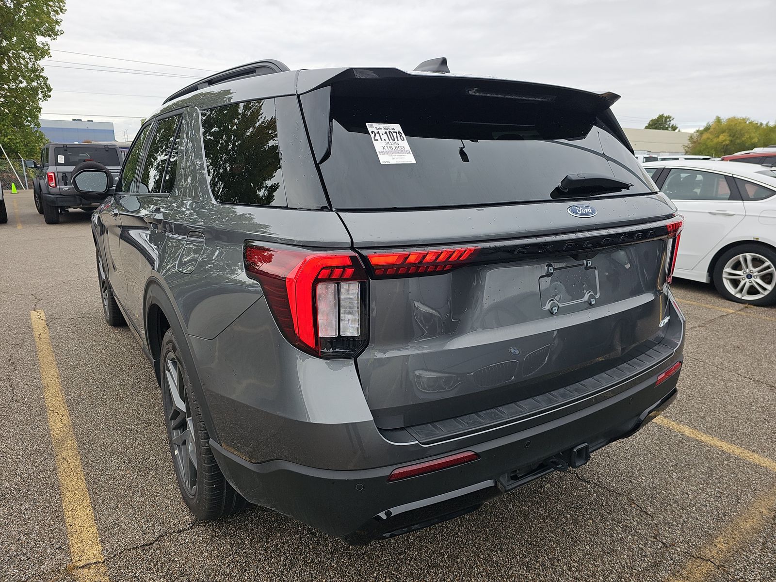 2025 Ford Explorer ST-Line AWD