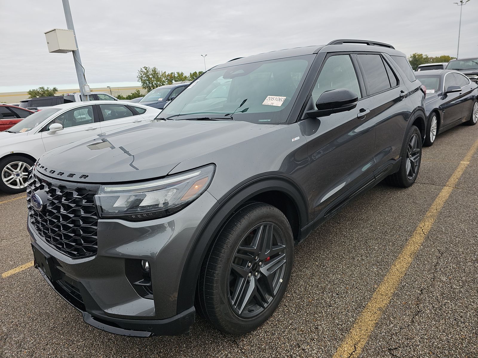 2025 Ford Explorer ST-Line AWD
