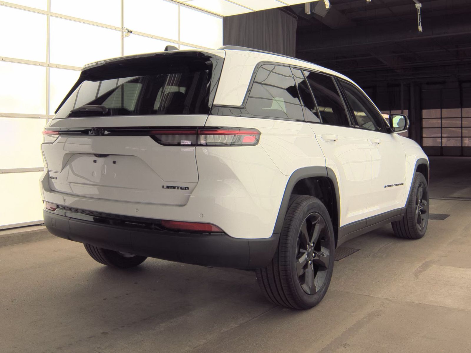 2023 Jeep Grand Cherokee Limited AWD