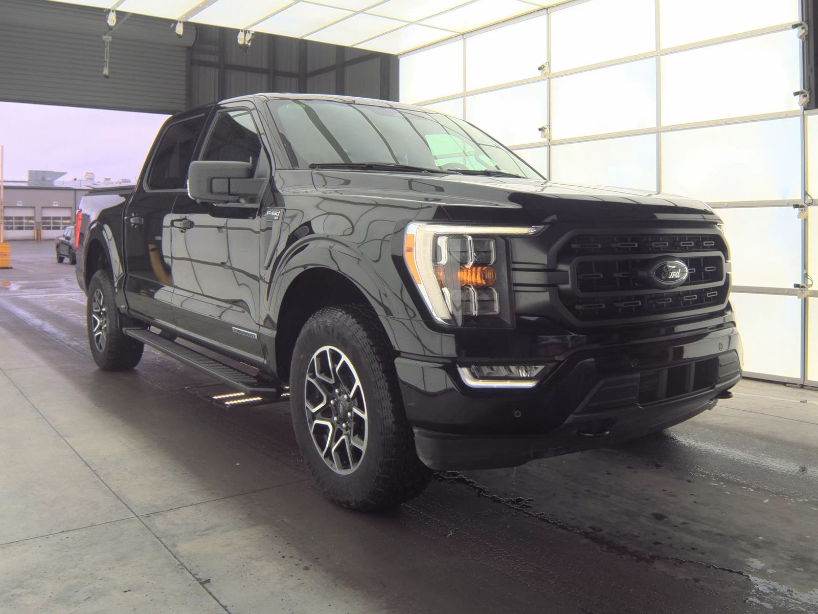 2023 Ford F-150 Hybrid XLT AWD