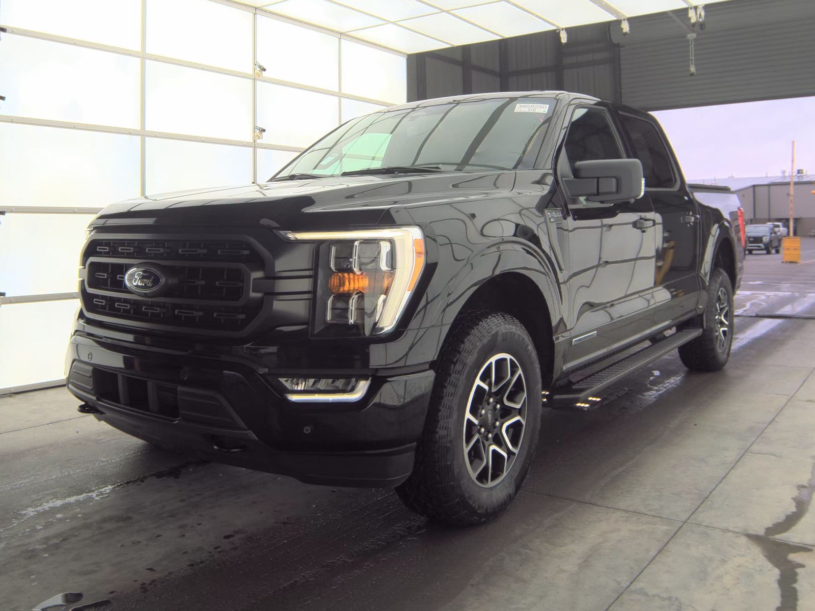 2023 Ford F-150 Hybrid XLT AWD
