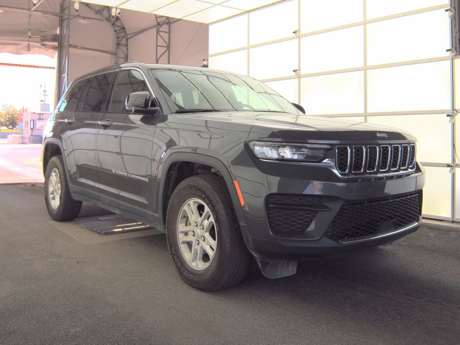 2024 Jeep Grand Cherokee Laredo AWD