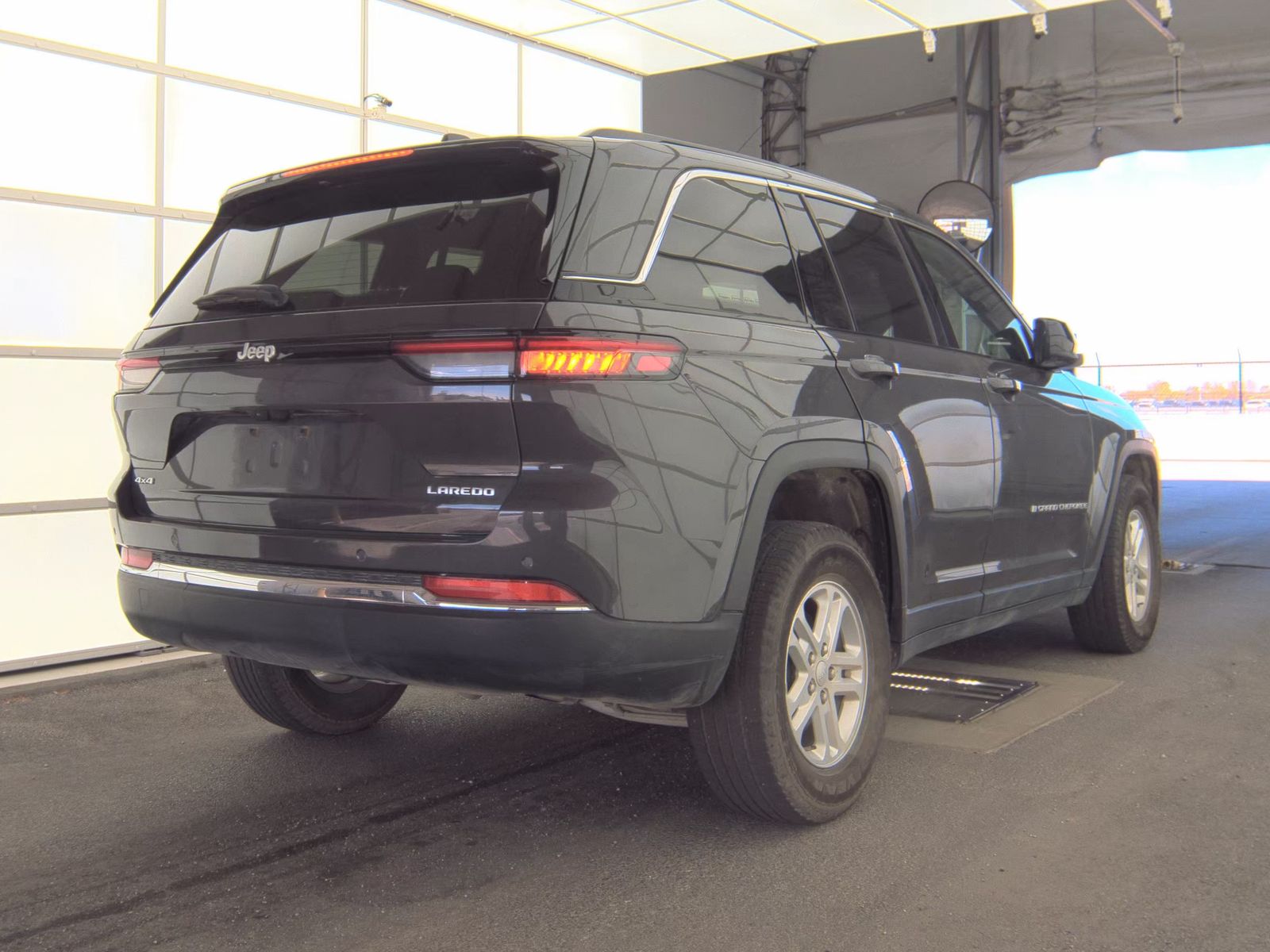 2024 Jeep Grand Cherokee Laredo AWD