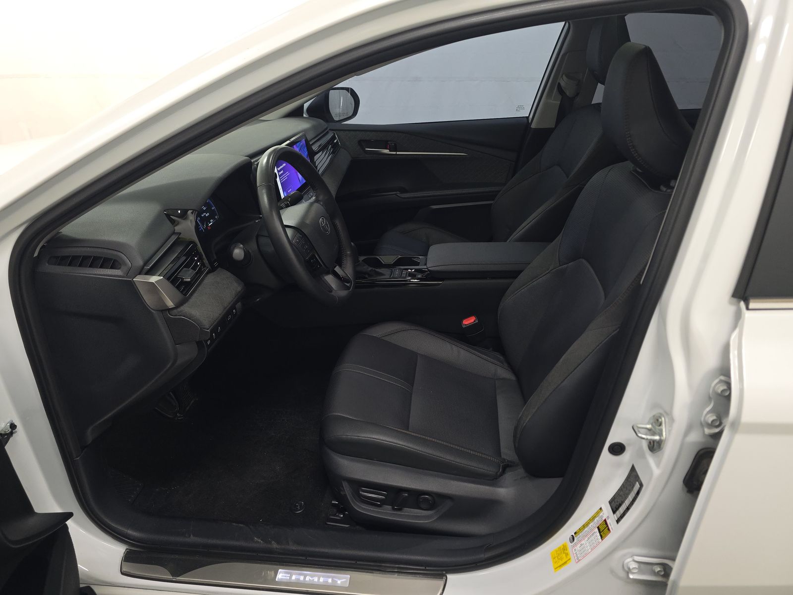 2025 Toyota Camry XLE FWD