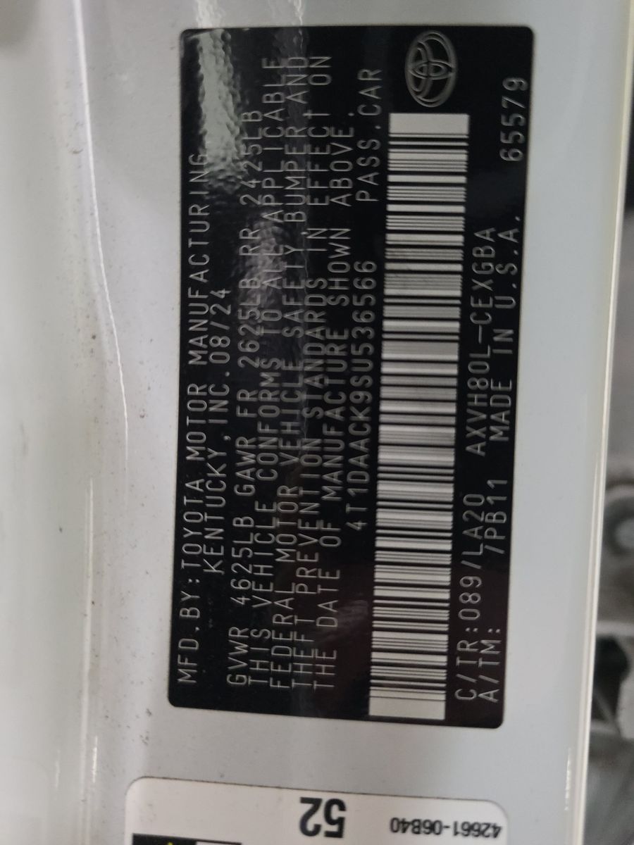 2025 Toyota Camry XLE FWD