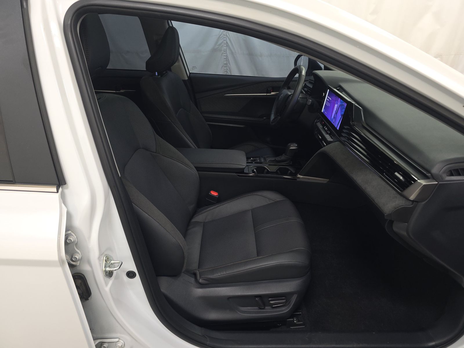 2025 Toyota Camry XLE FWD