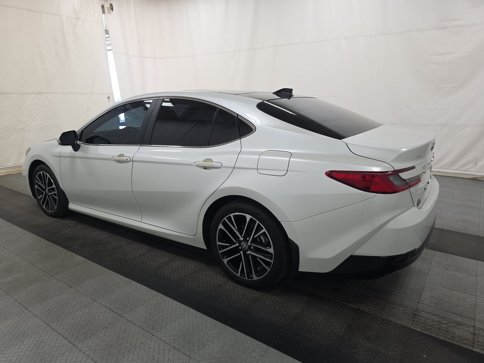 2025 Toyota Camry XLE FWD