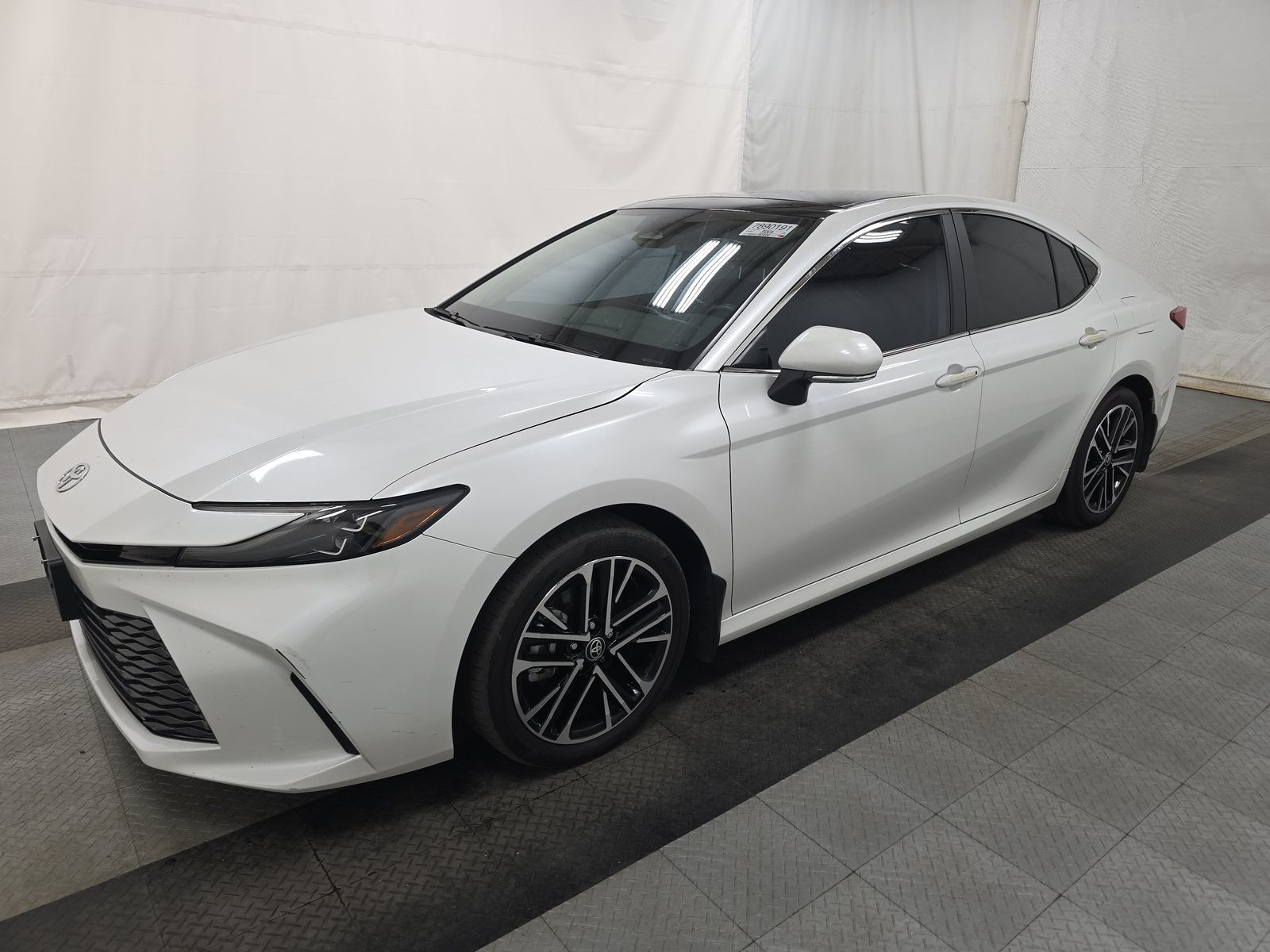 2025 Toyota Camry XLE FWD