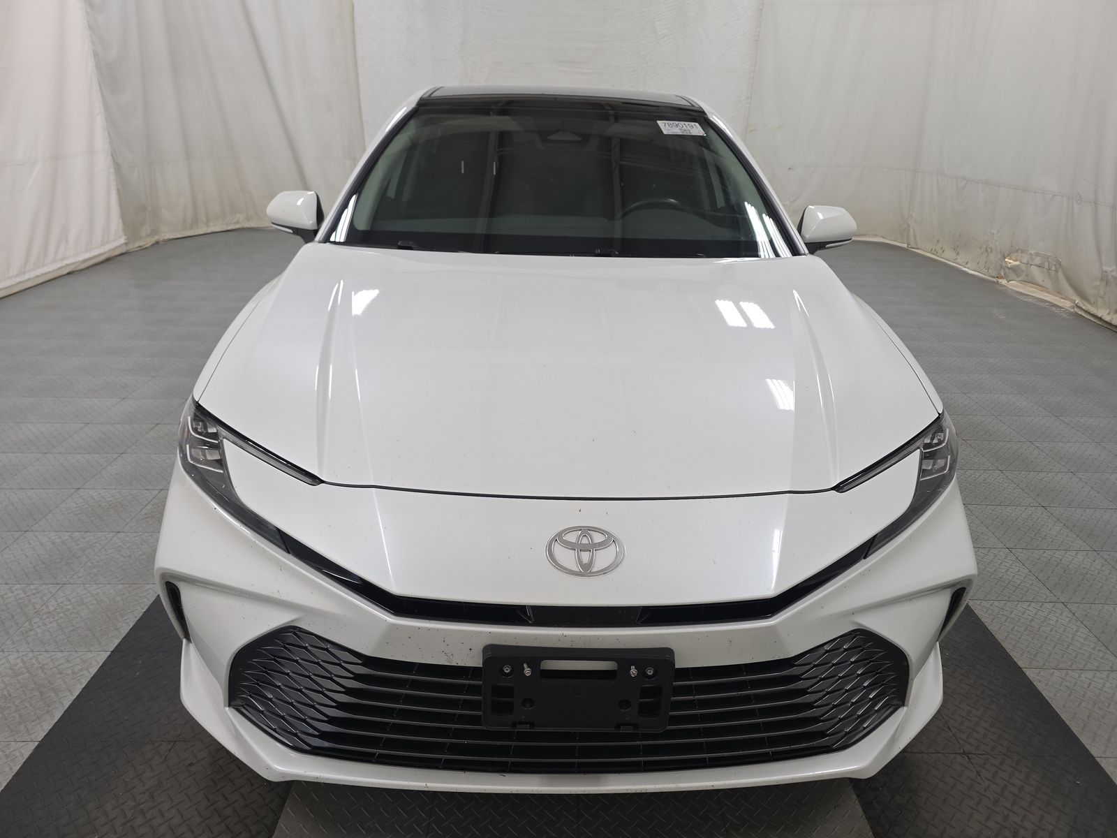 2025 Toyota Camry XLE FWD