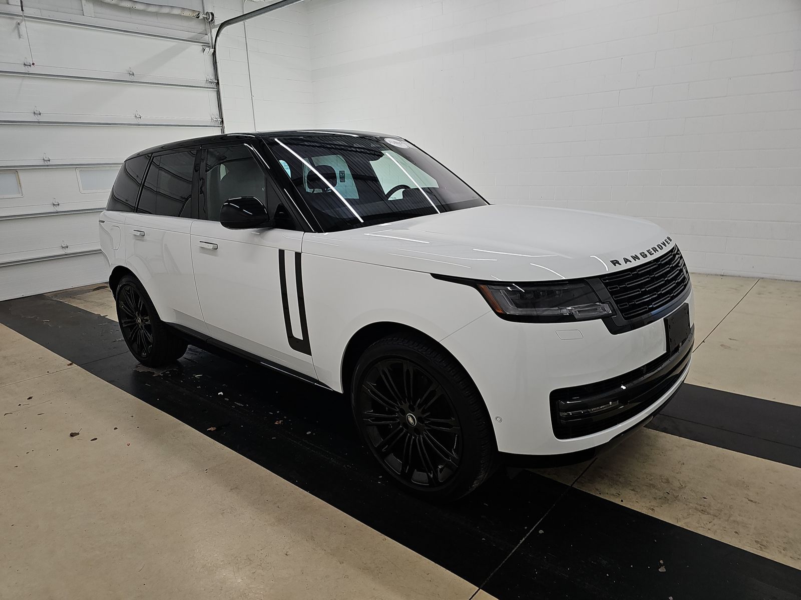 2023 Land Rover Range Rover SE AWD
