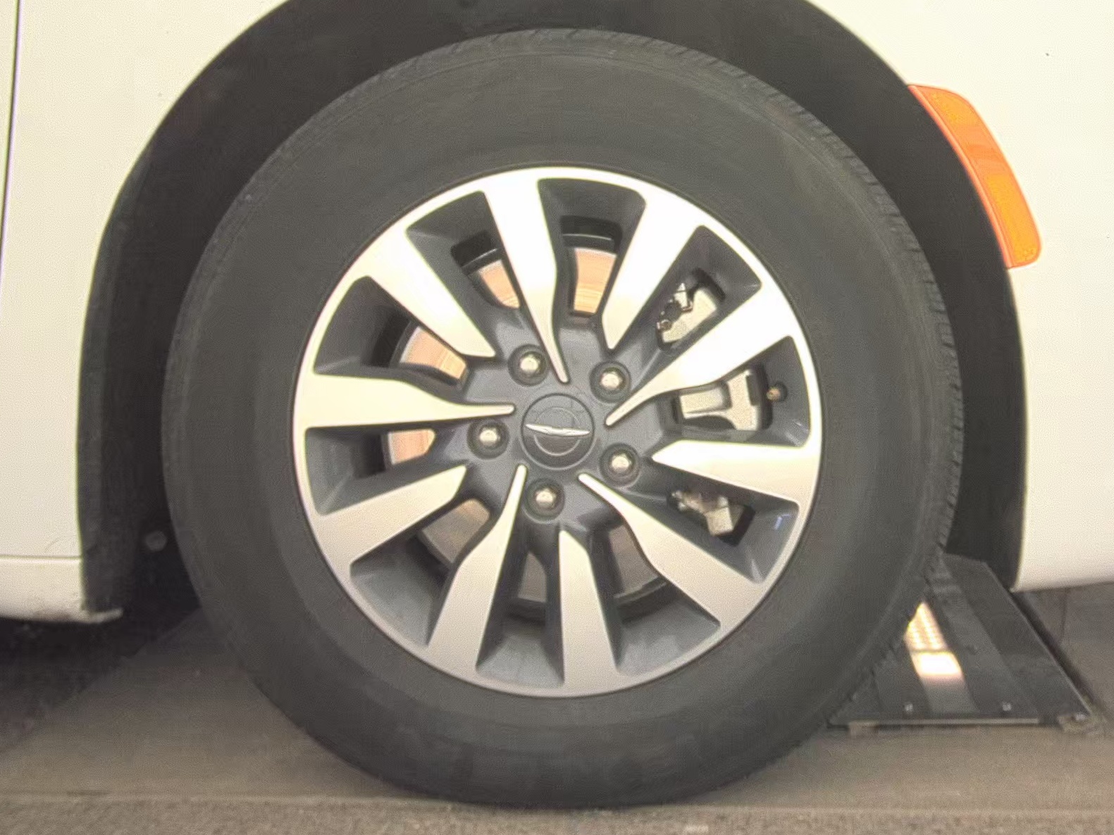 2024 Chrysler Pacifica Hybrid Select FWD