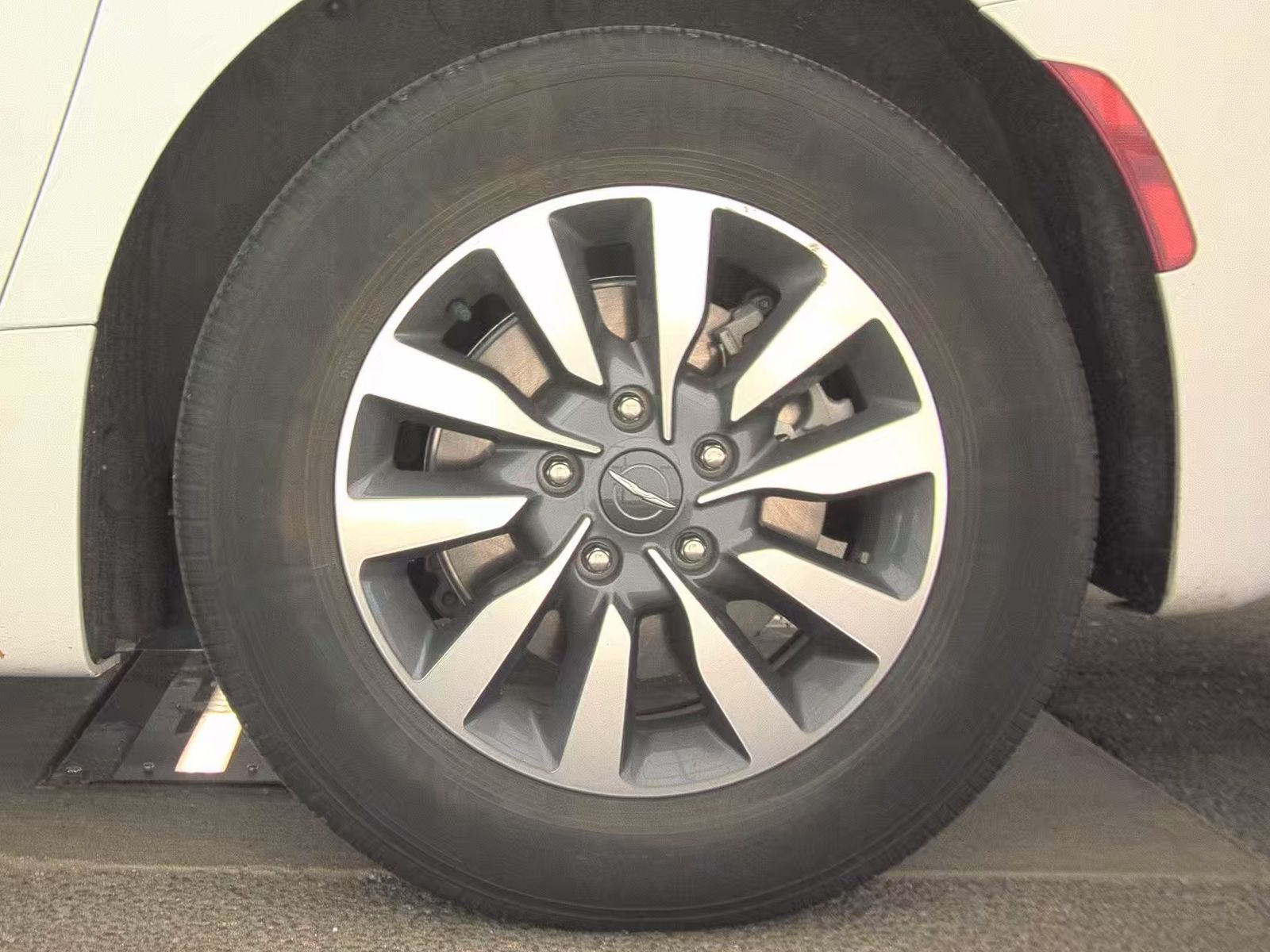 2024 Chrysler Pacifica Hybrid Select FWD