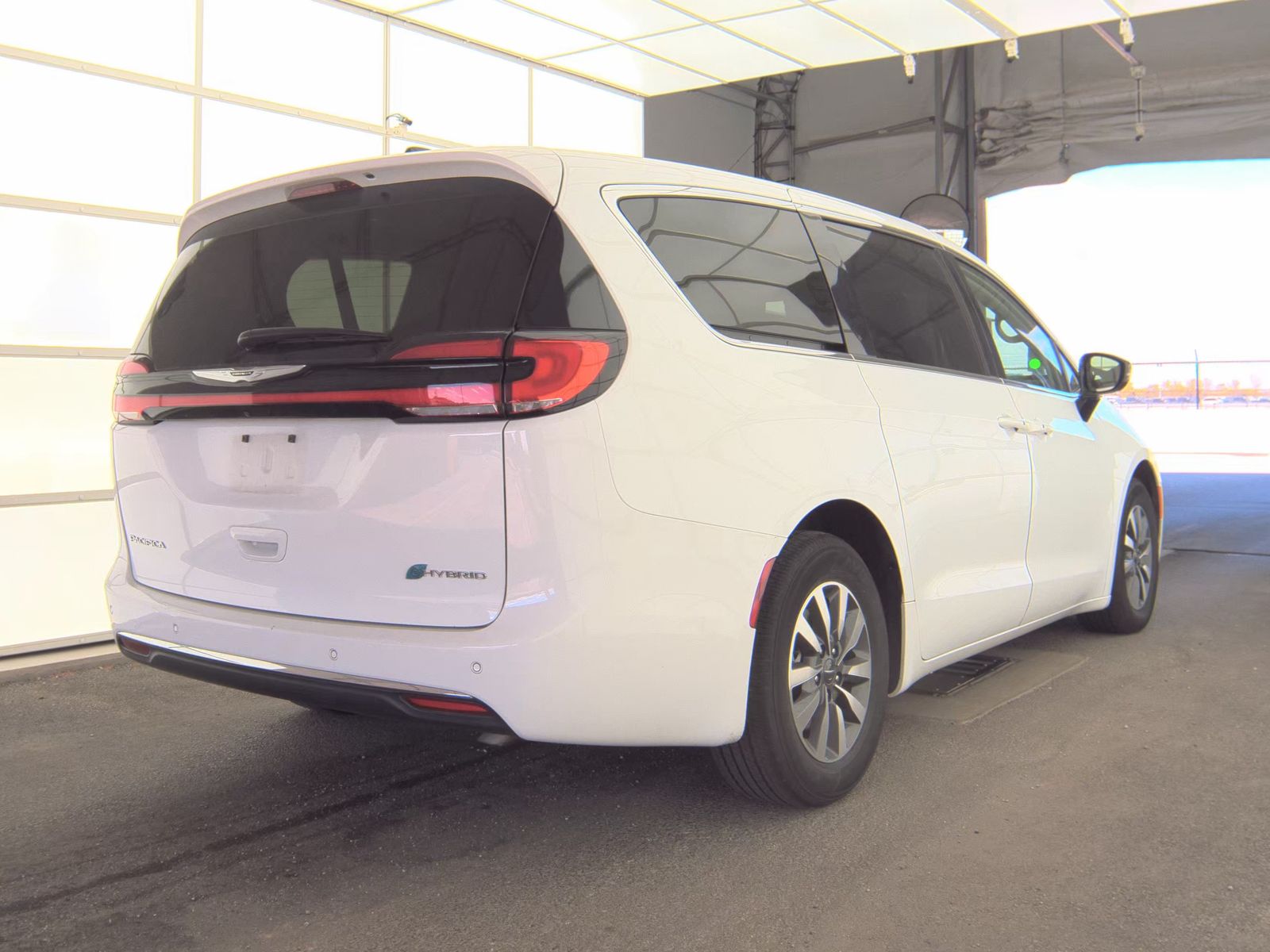 2024 Chrysler Pacifica Hybrid Select FWD