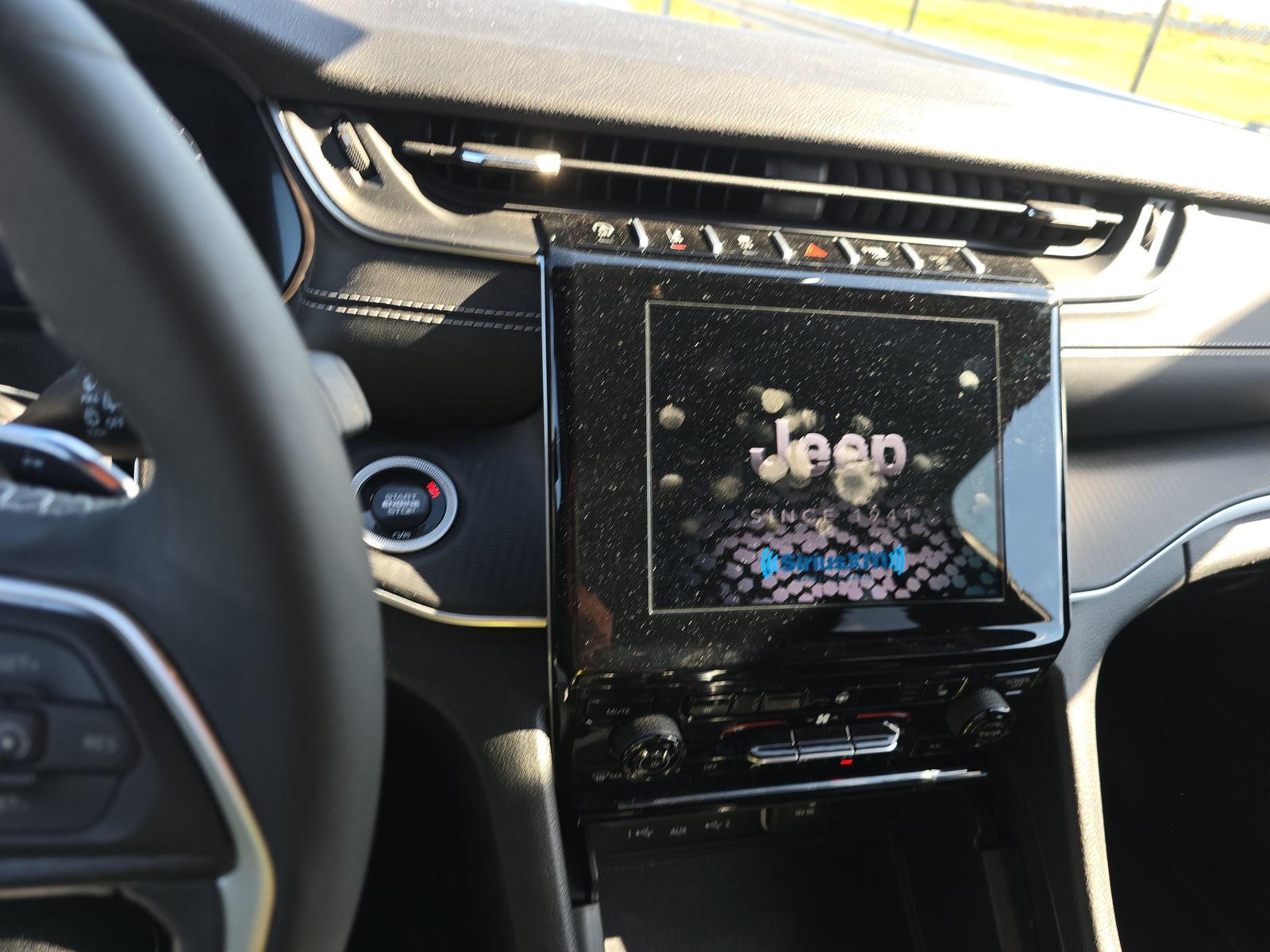 2024 Jeep Grand Cherokee Laredo AWD