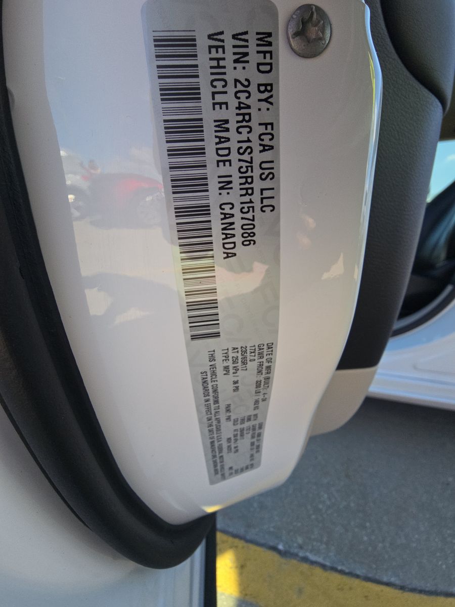 2024 Chrysler Pacifica Hybrid Select FWD