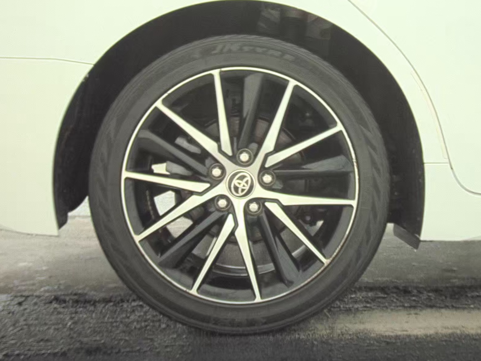 2023 Toyota Camry SE FWD