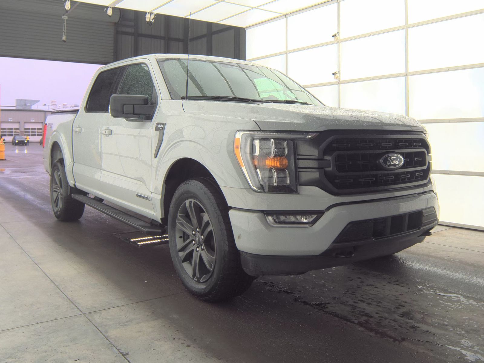 2023 Ford F-150 Hybrid XLT AWD