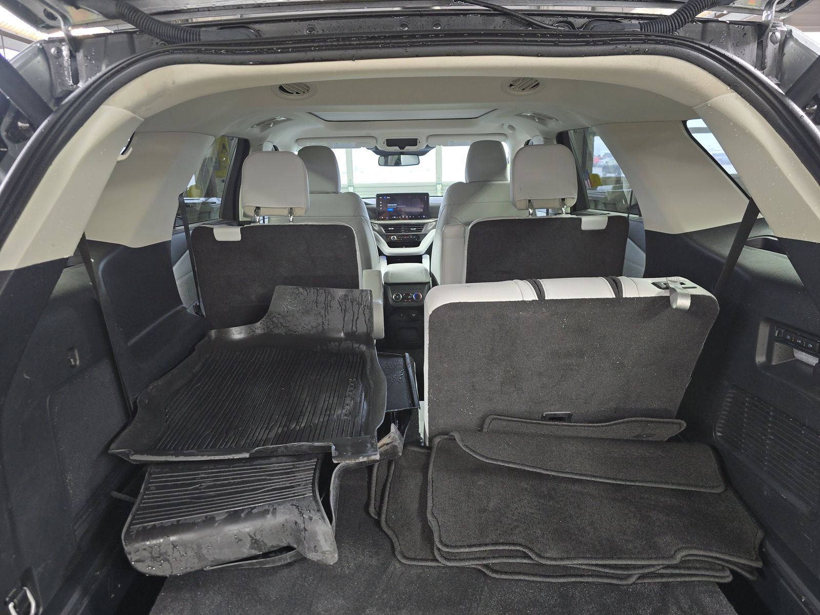 2025 Ford Explorer Platinum RWD