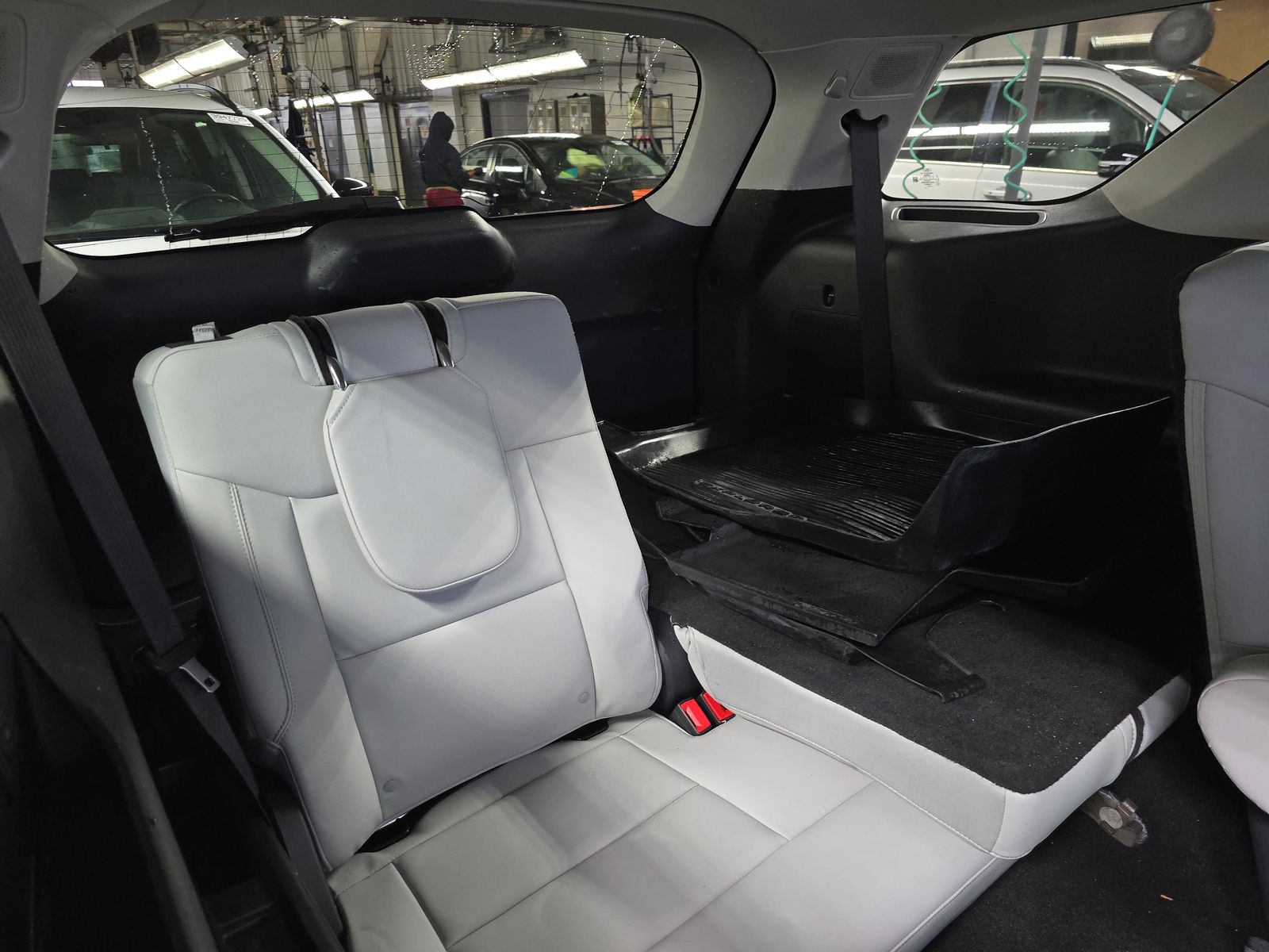 2025 Ford Explorer Platinum RWD