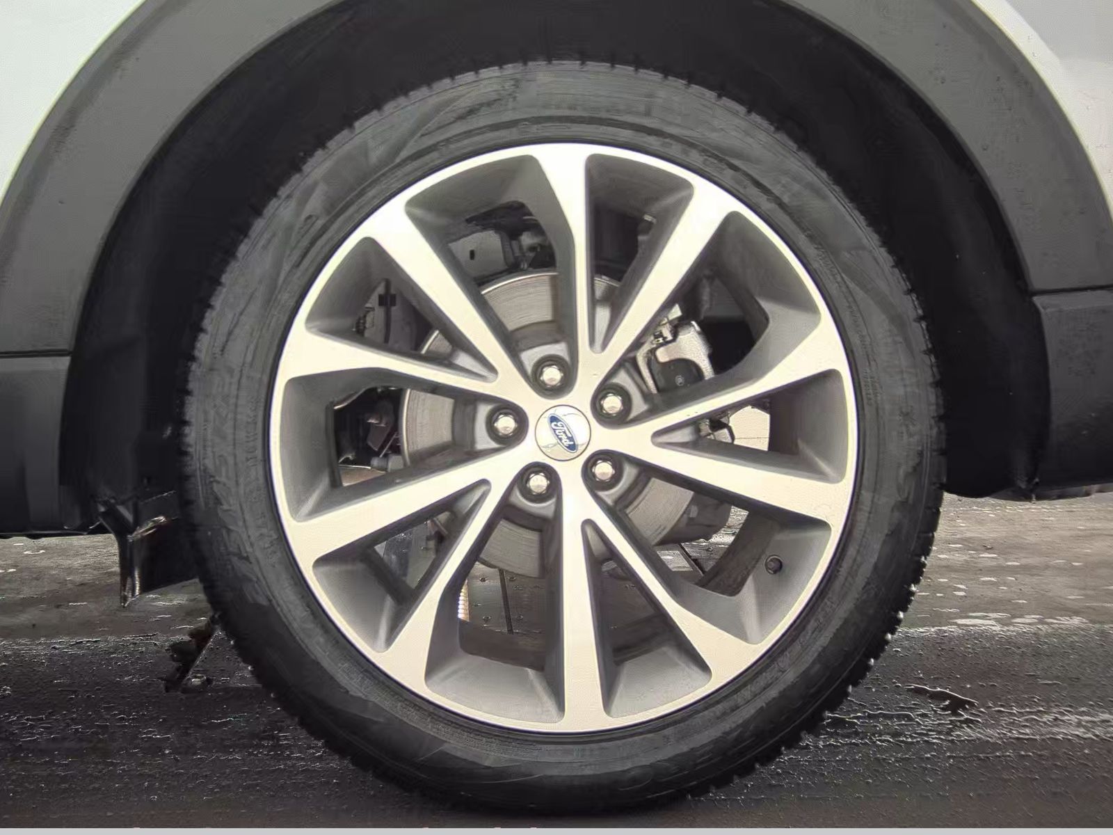 2025 Ford Explorer Platinum RWD