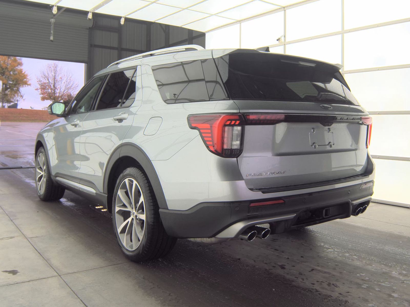 2025 Ford Explorer Platinum RWD