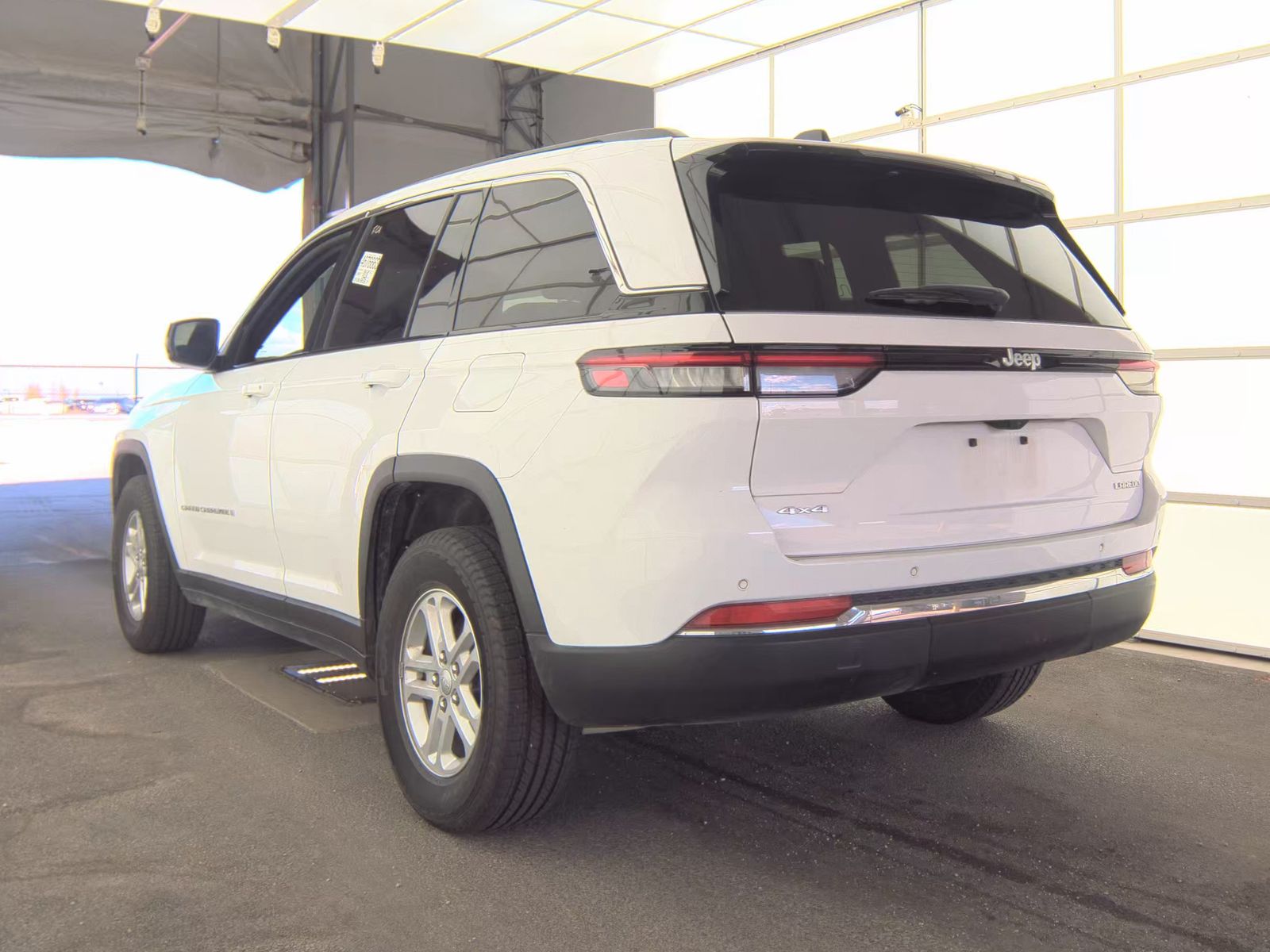 2024 Jeep Grand Cherokee Laredo AWD