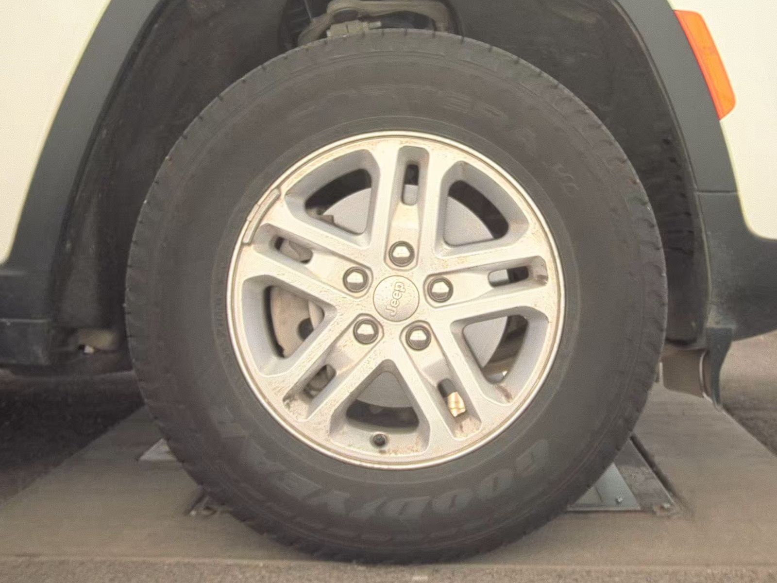 2024 Jeep Grand Cherokee Laredo AWD