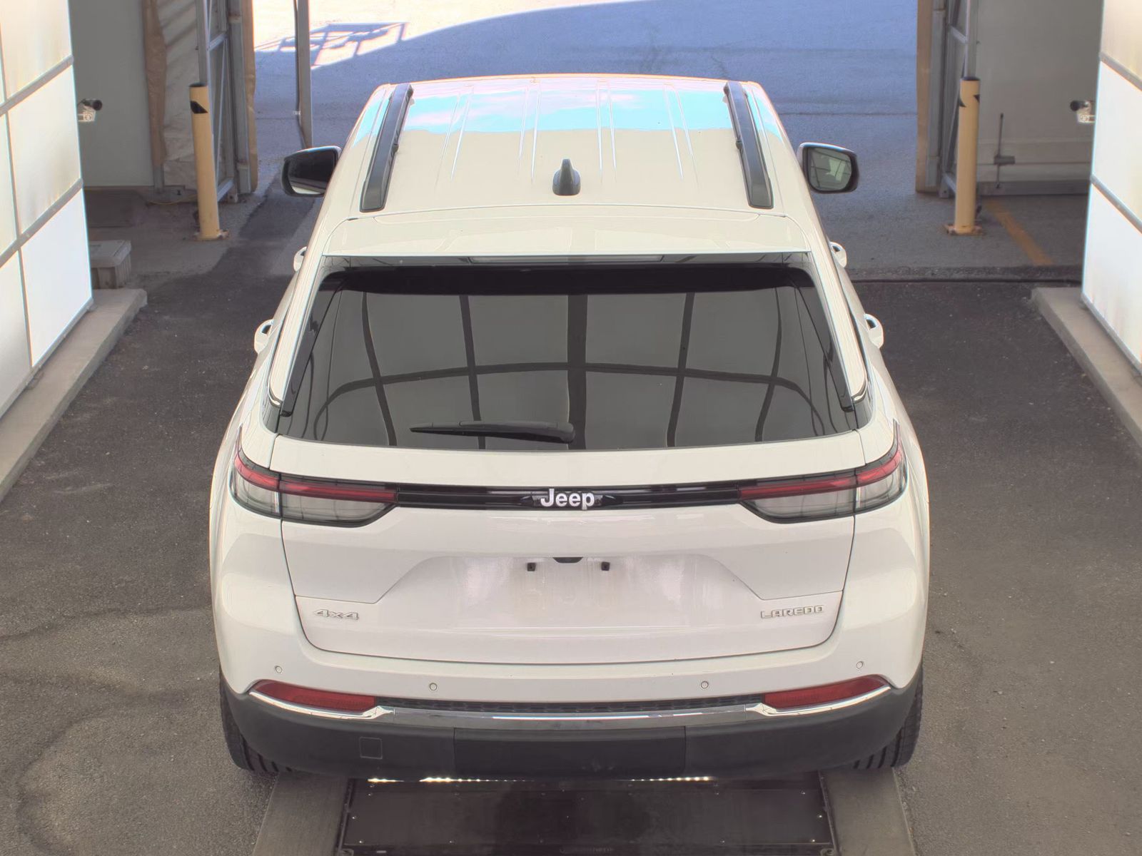 2024 Jeep Grand Cherokee Laredo AWD