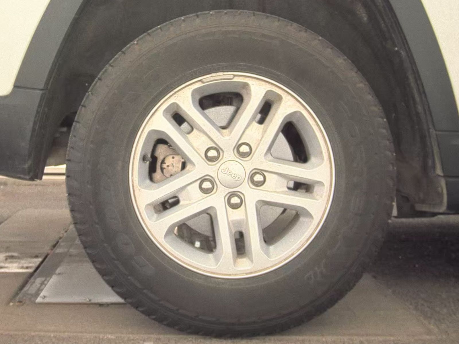 2024 Jeep Grand Cherokee Laredo AWD