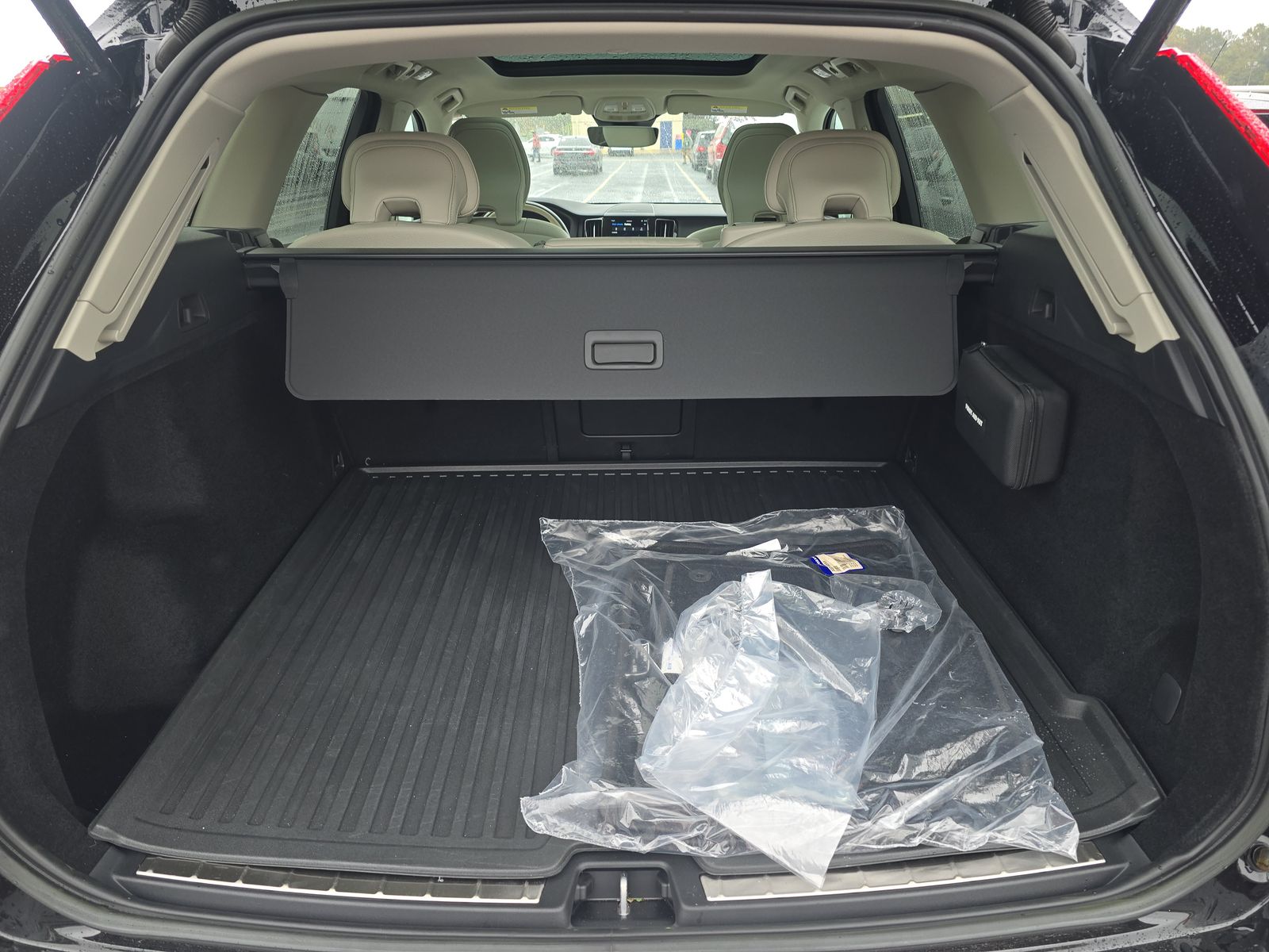 2023 Volvo XC60 B5 Plus FWD