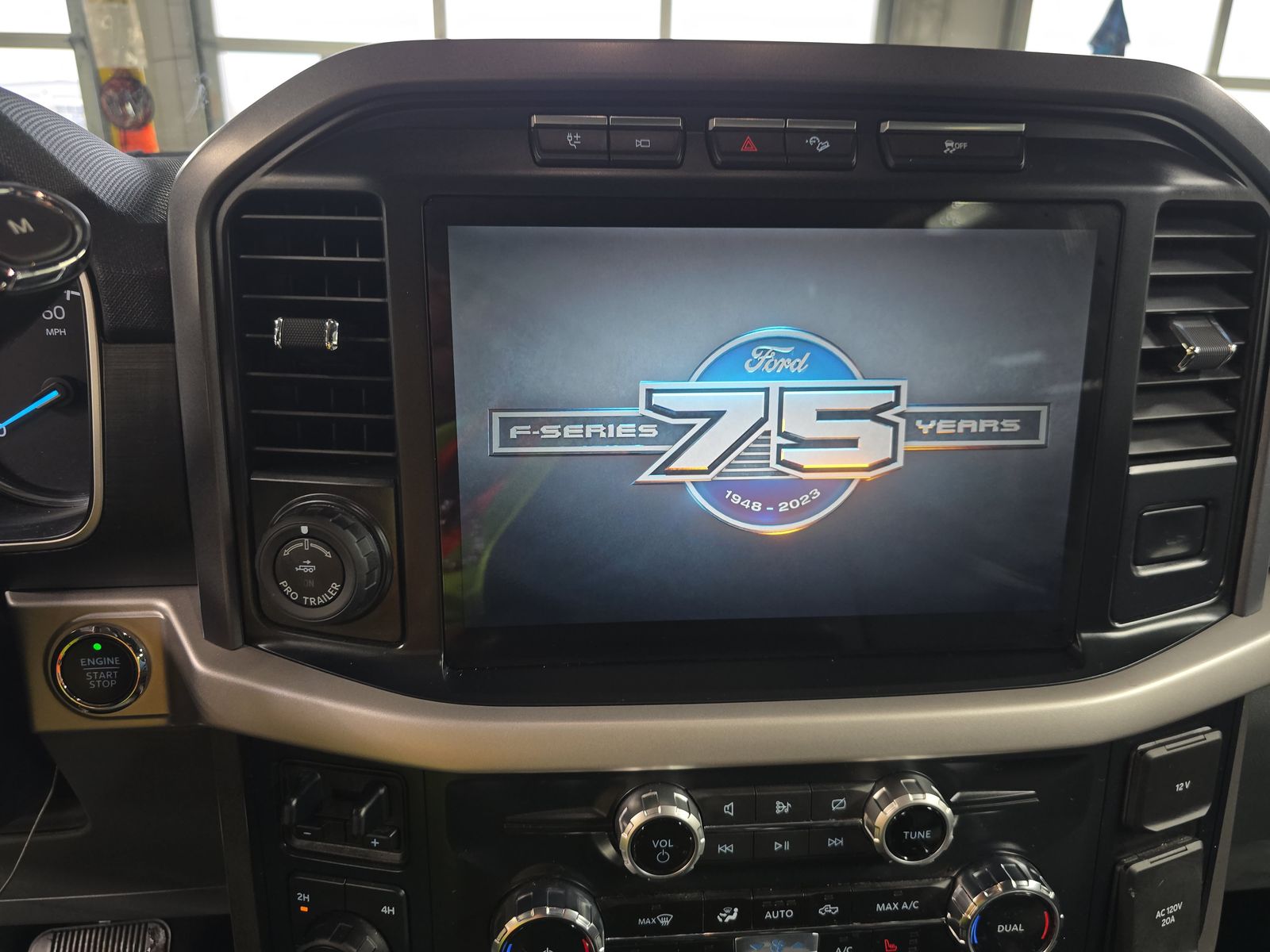 2023 Ford F-150 Hybrid XLT AWD