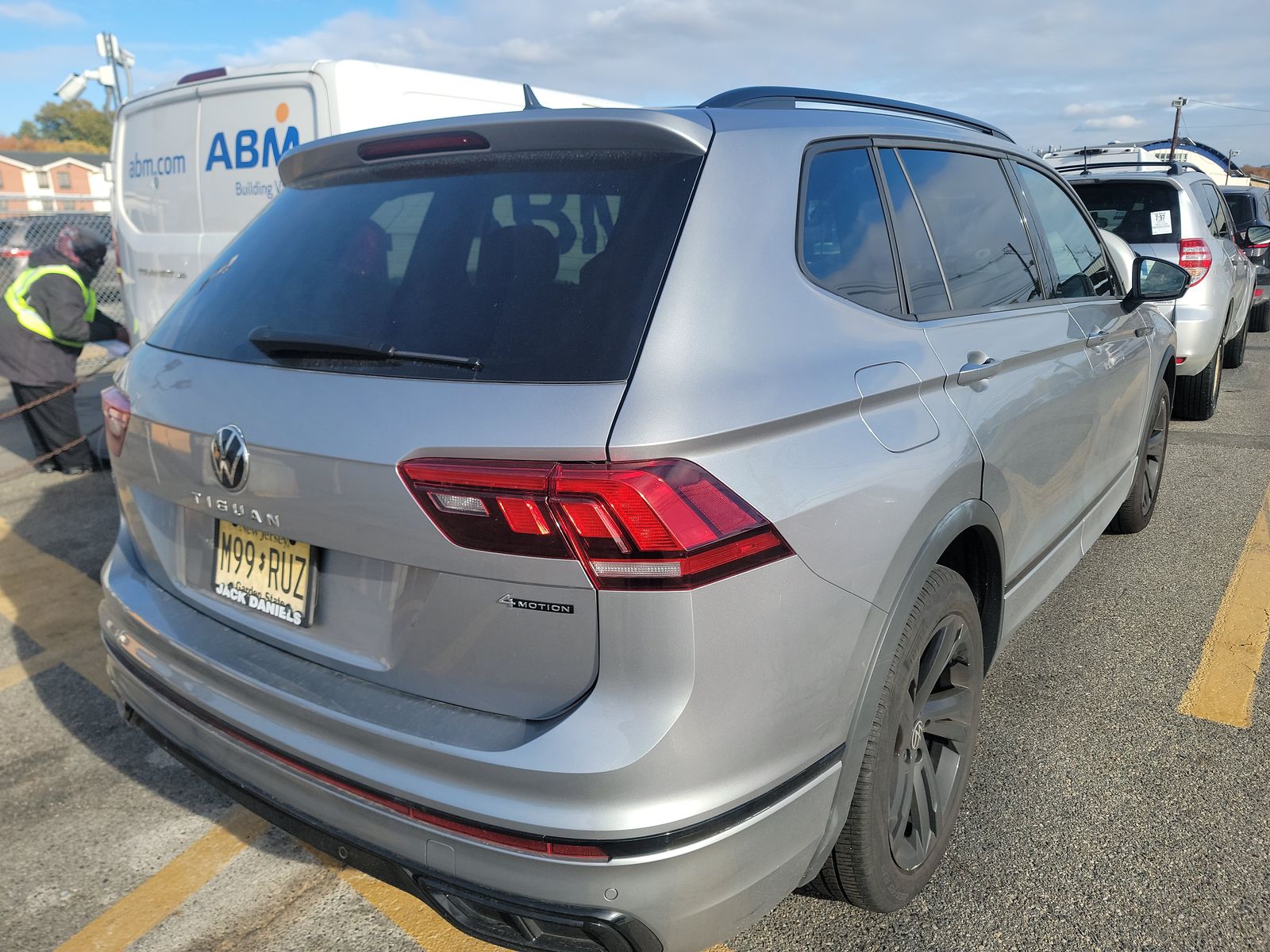 2023 Volkswagen Tiguan 2.0T SE R-Line Black AWD