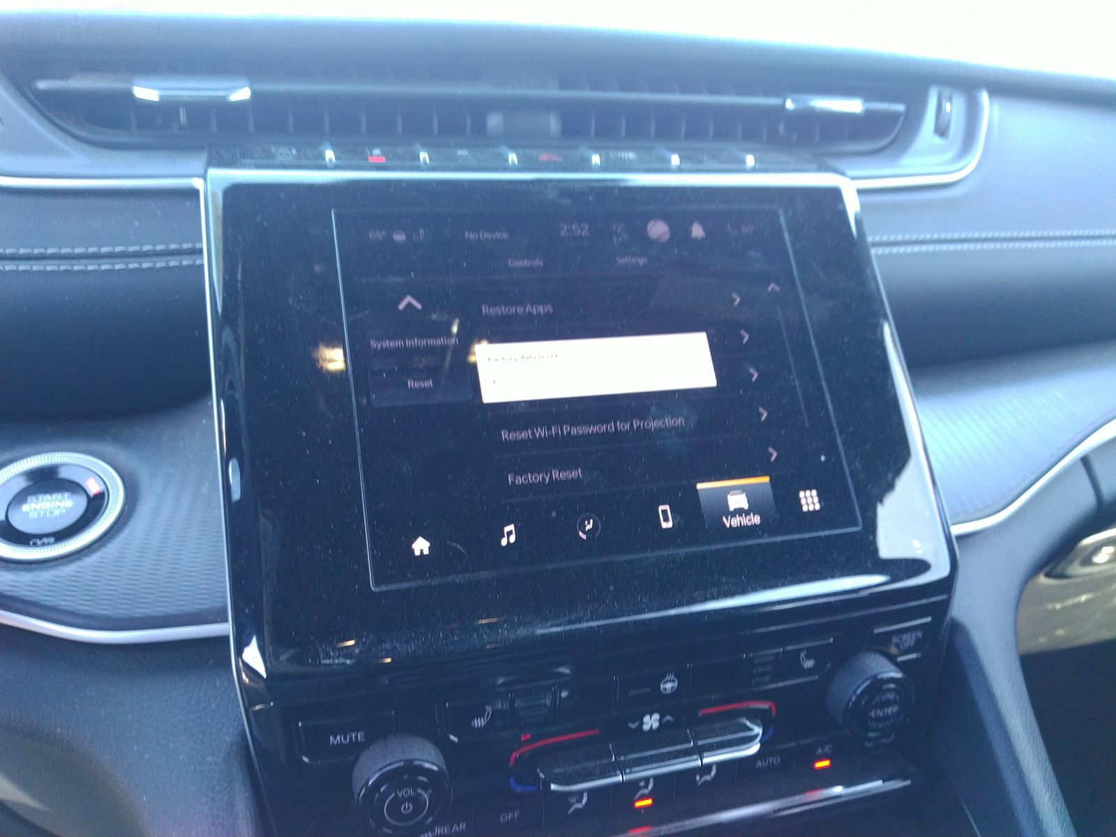 2024 Jeep Grand Cherokee Altitude AWD