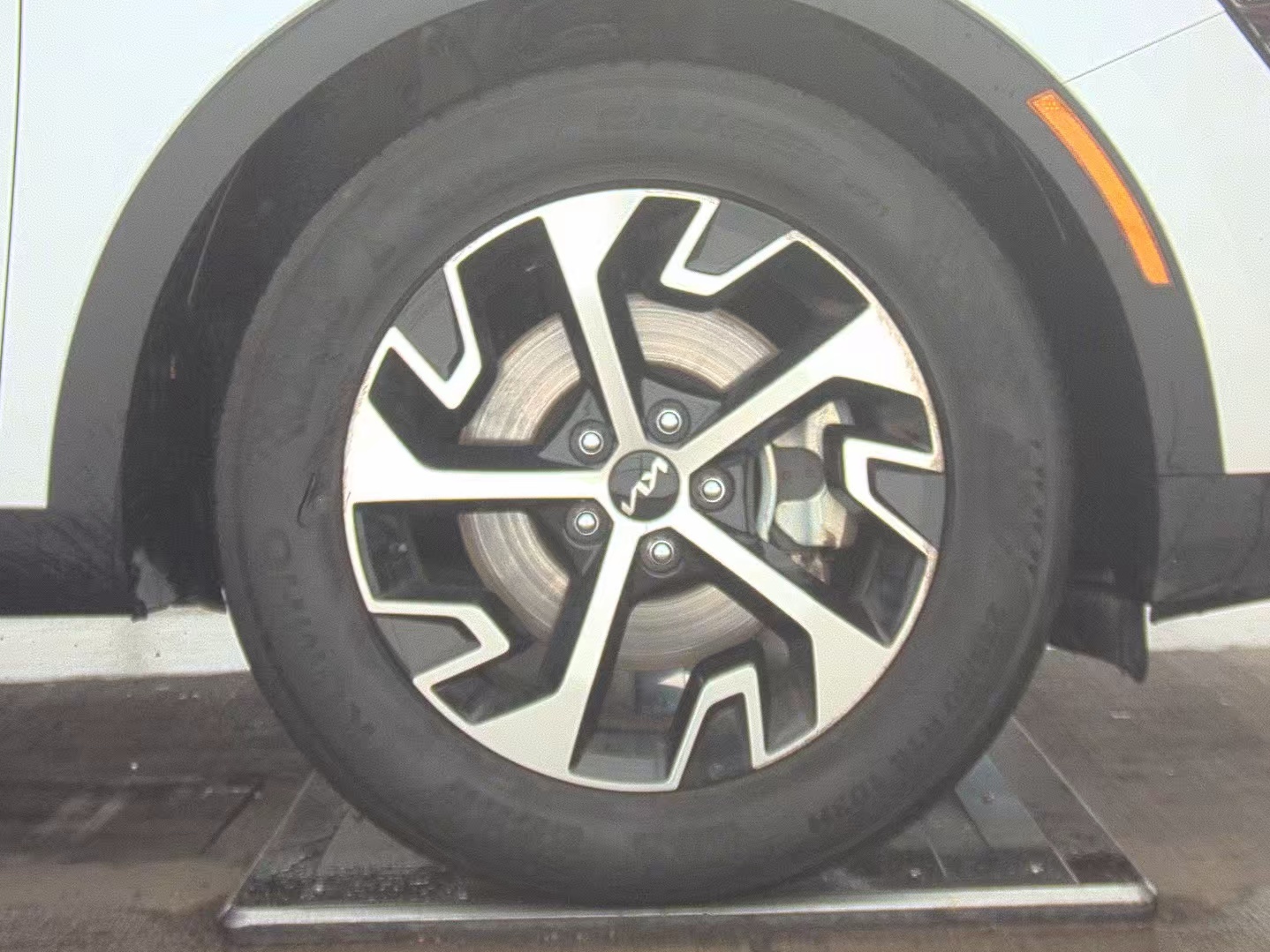 2025 Kia Sportage EX FWD