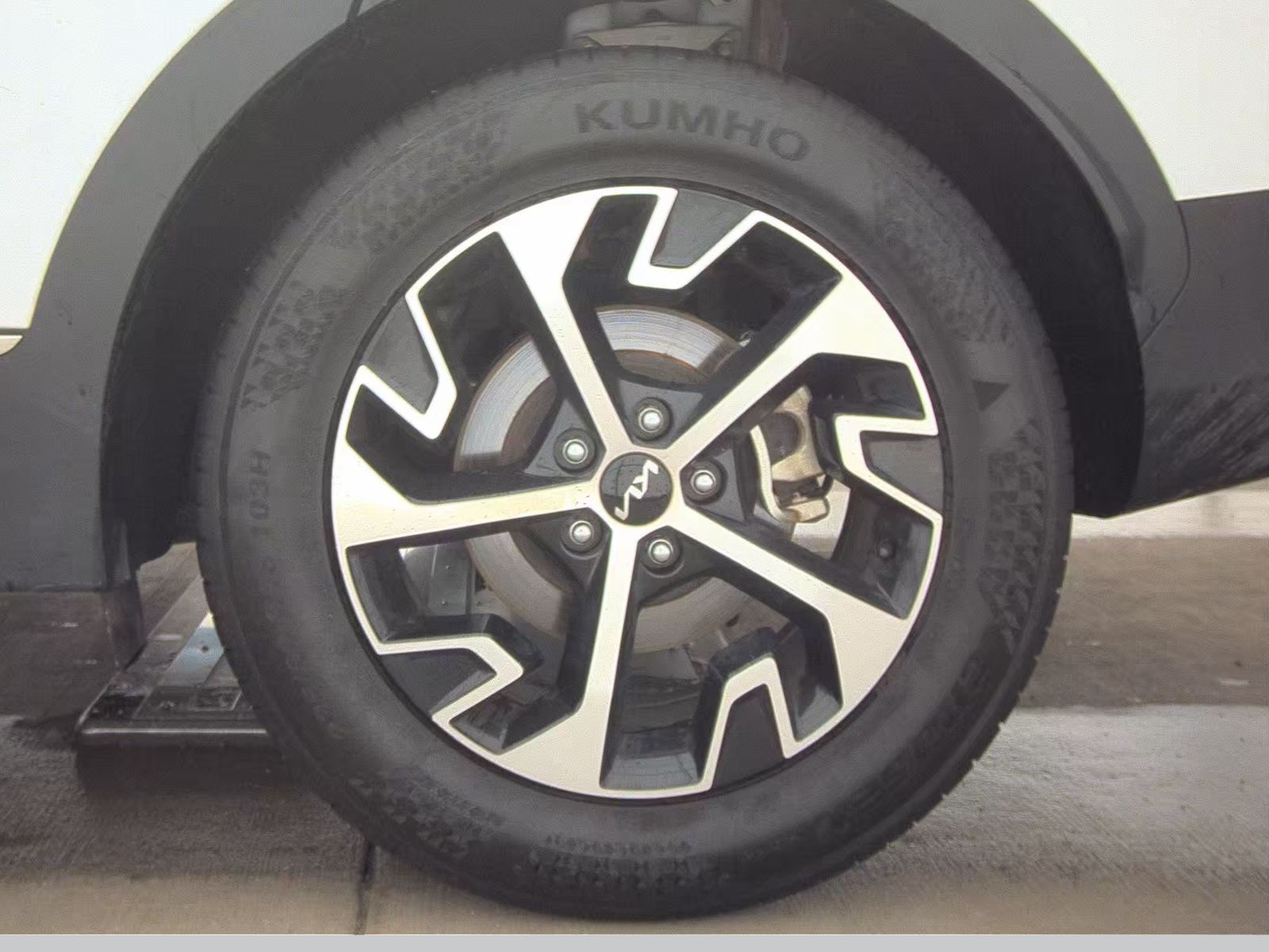 2025 Kia Sportage EX FWD