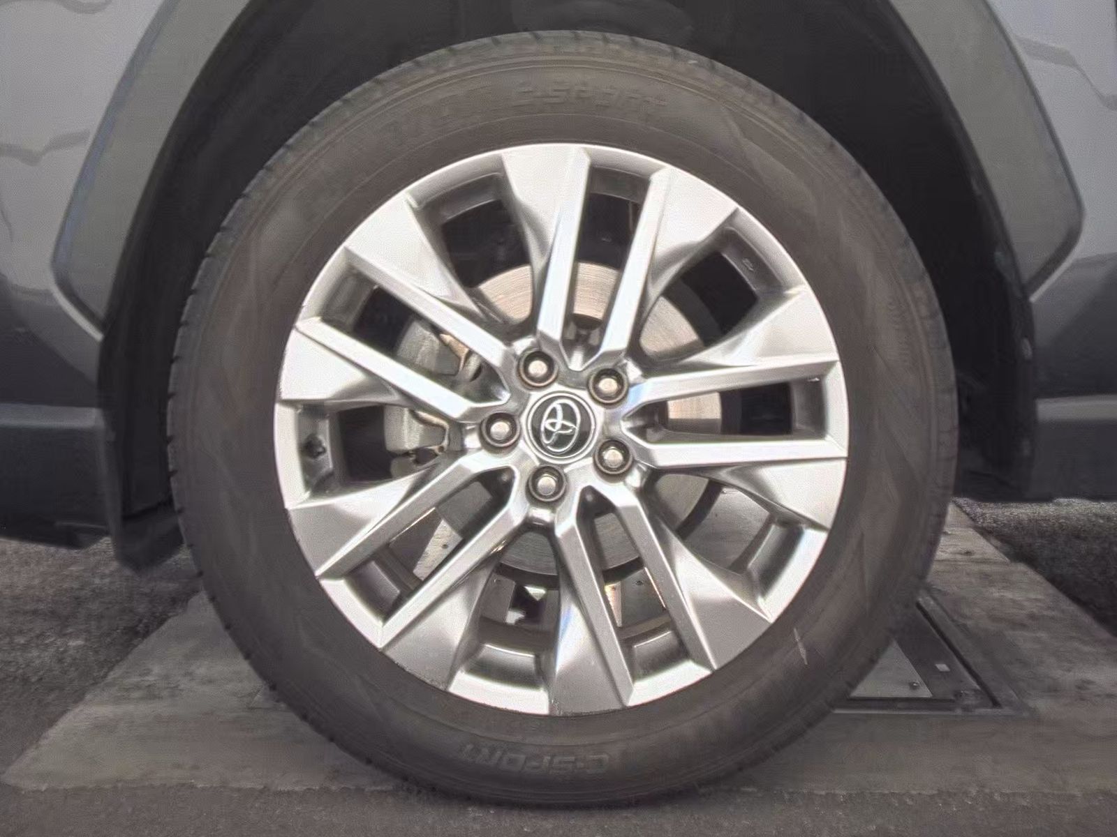 2020 Toyota RAV4 XLE Premium FWD