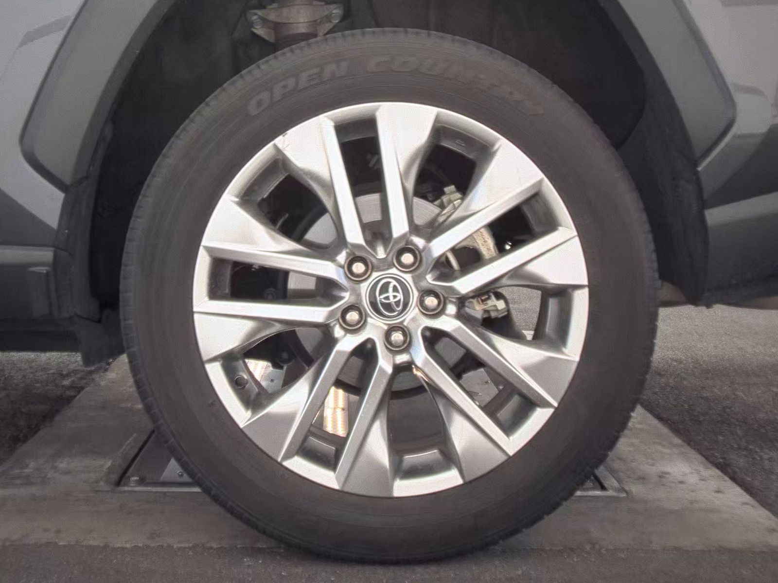 2020 Toyota RAV4 XLE Premium FWD